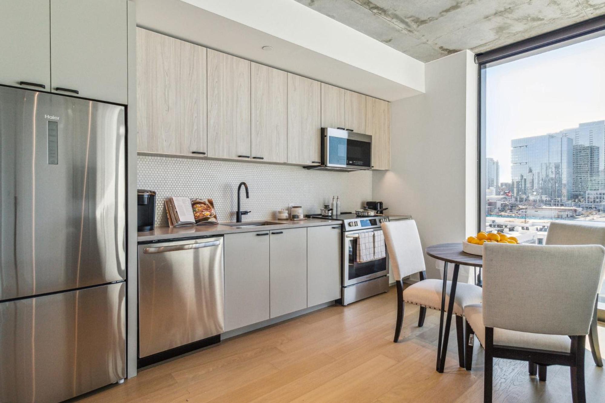 Contemporary City Living Apartments in Nashville