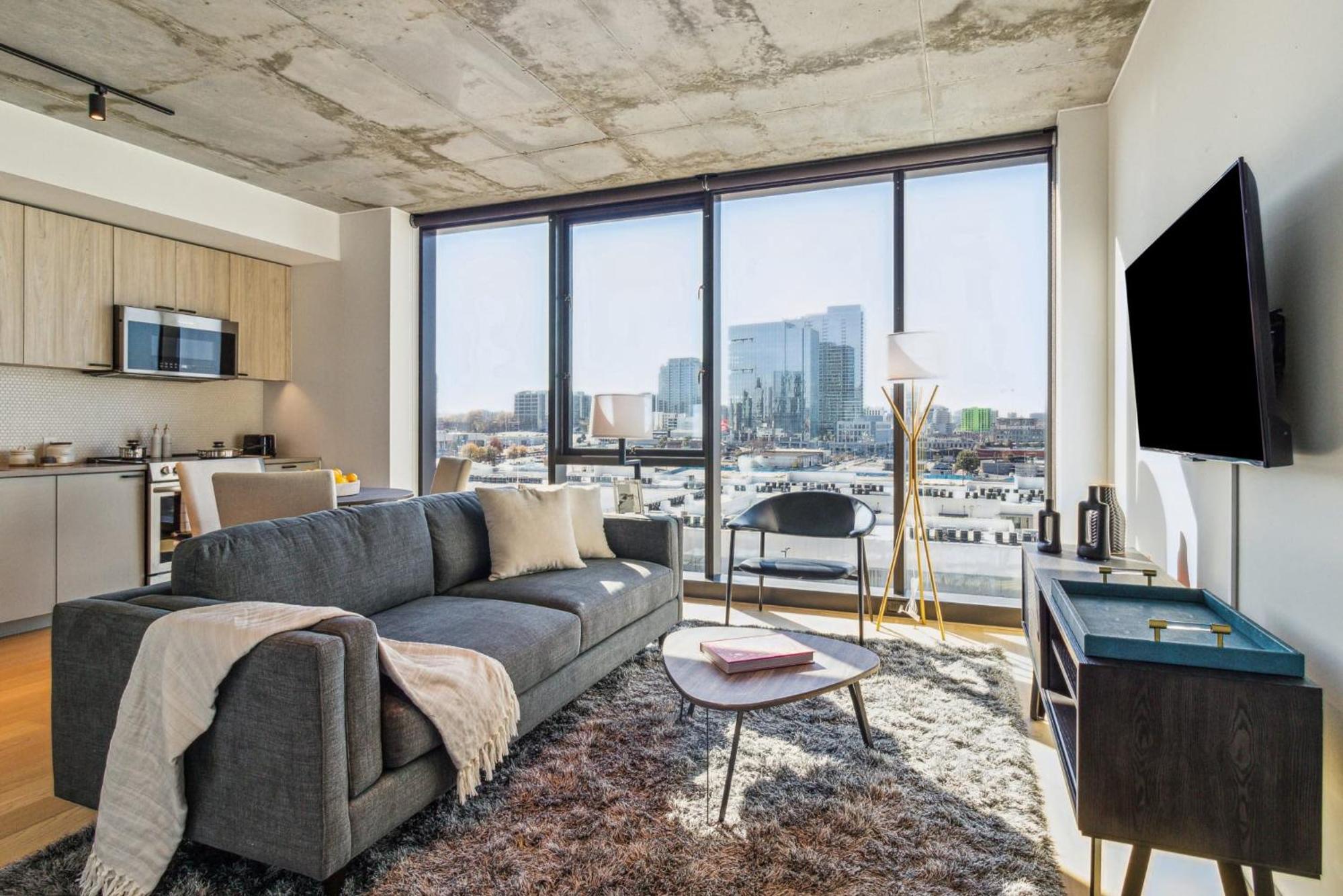 Contemporary City Living Apartments in Nashville