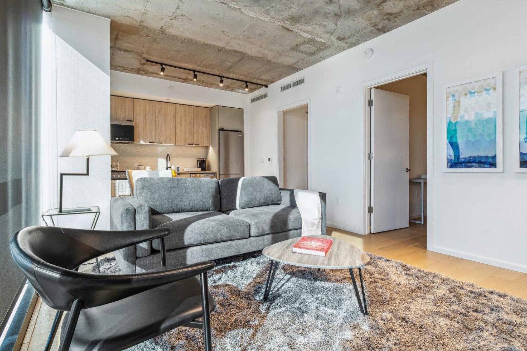 Contemporary City Living Apartments in Nashville