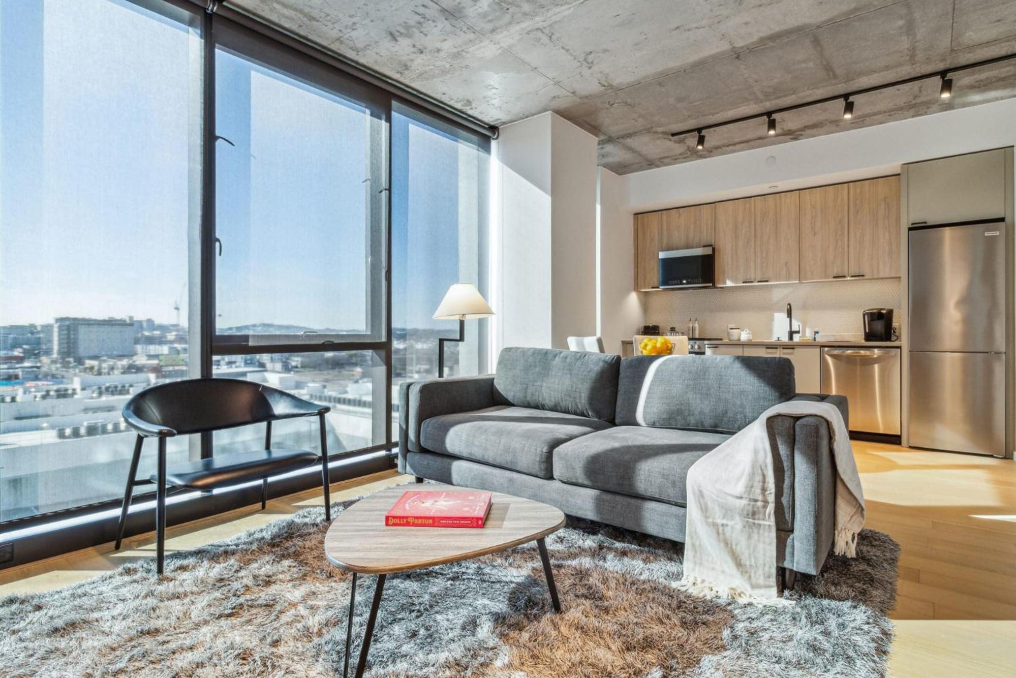 Contemporary City Living Apartments in Nashville