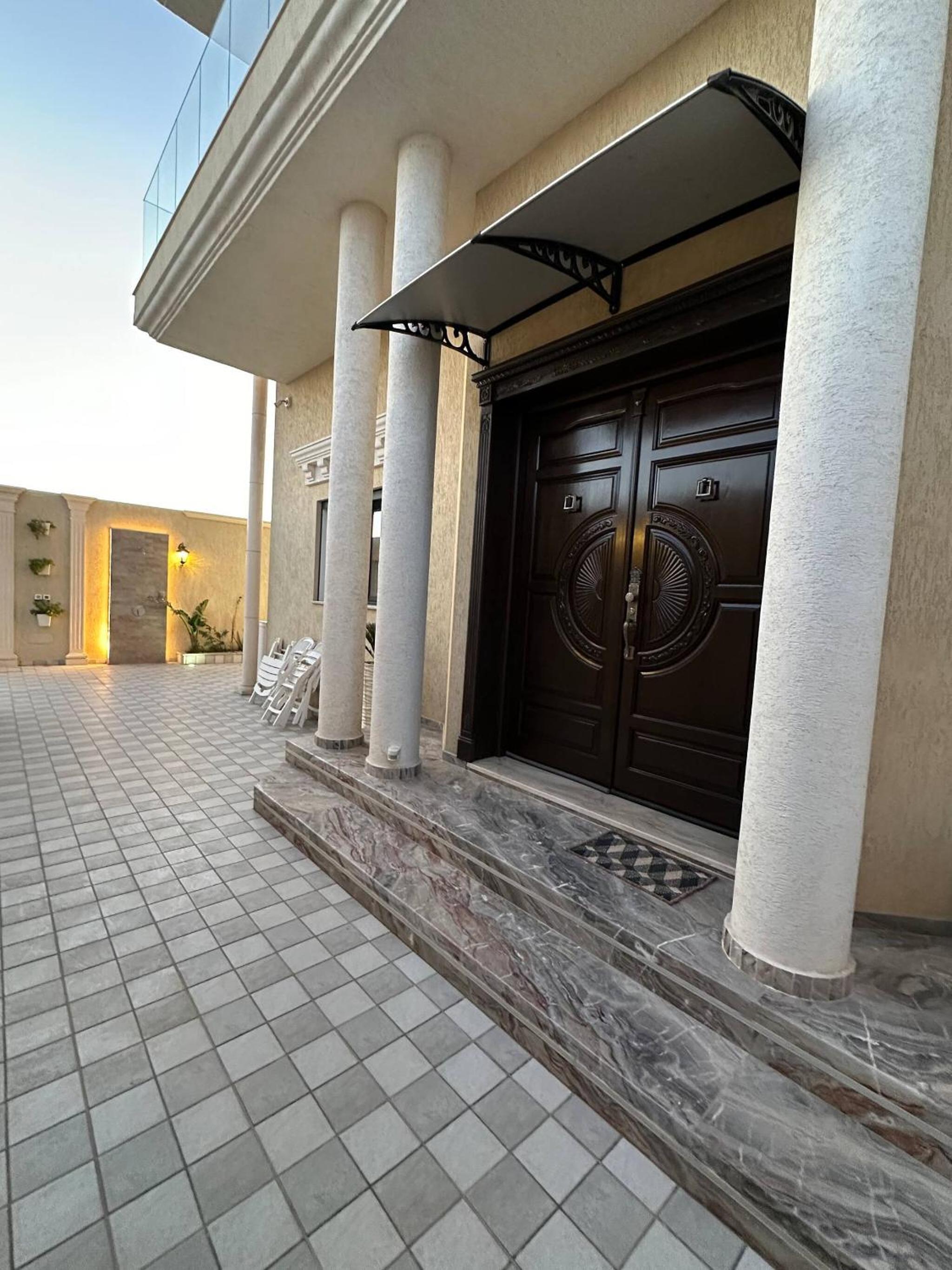 Luxury Villa, Central Ac, Bbq, Ideal For Events view 3