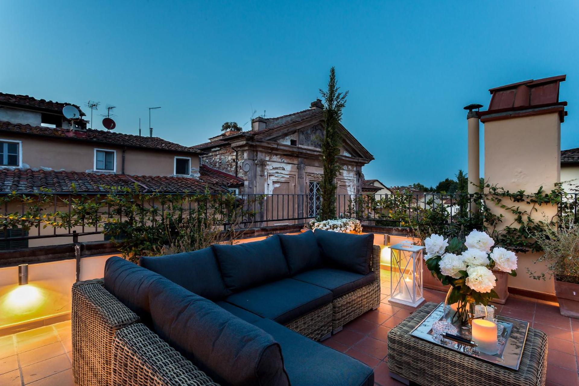 Casa Ottone - Residenze Seicento - A superb bright flourish apartment with grand terrace inside Lucca City Centre photo 2