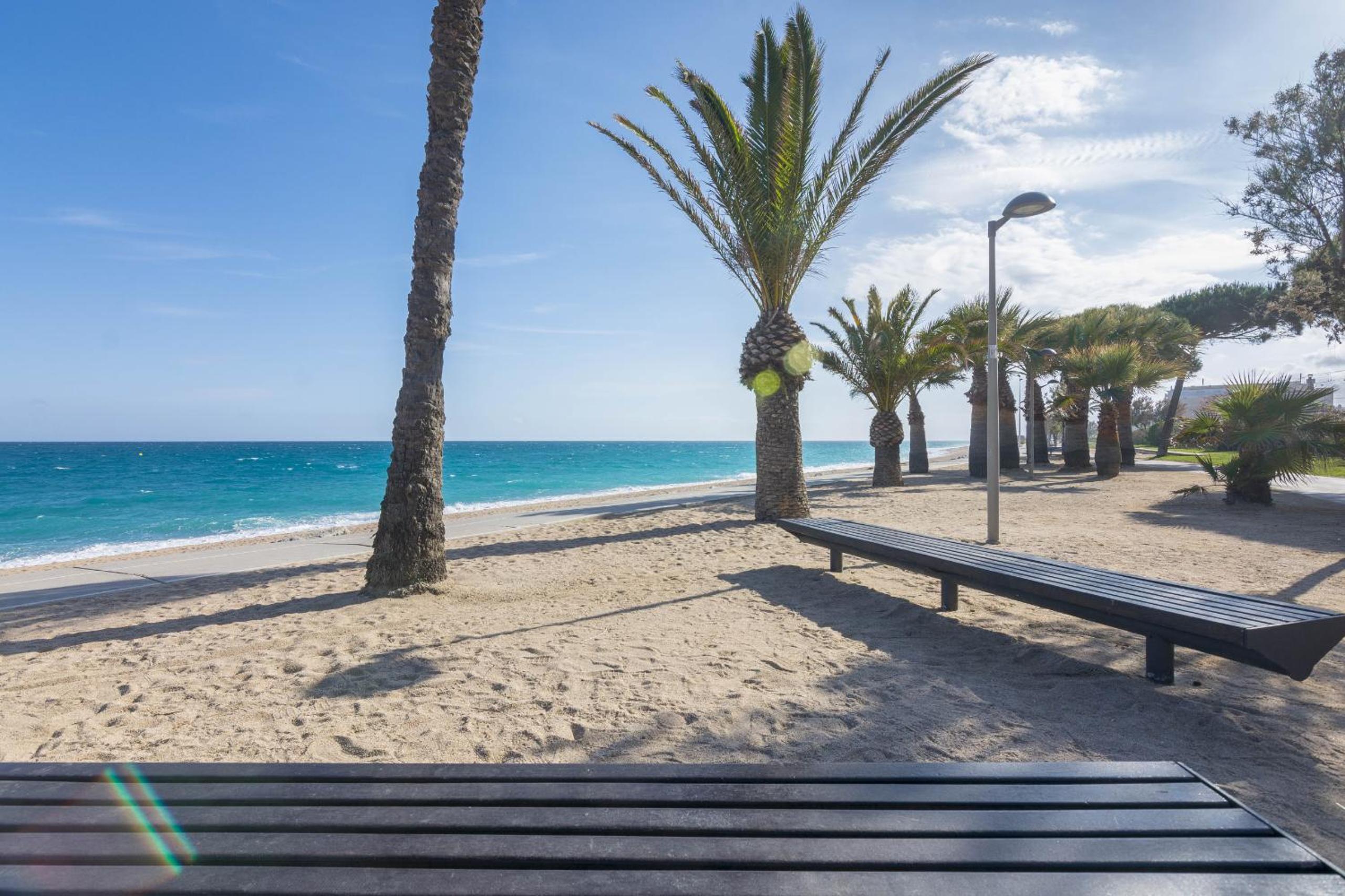 HomeHolidaysRentals Oportunity - Costa Barcelona