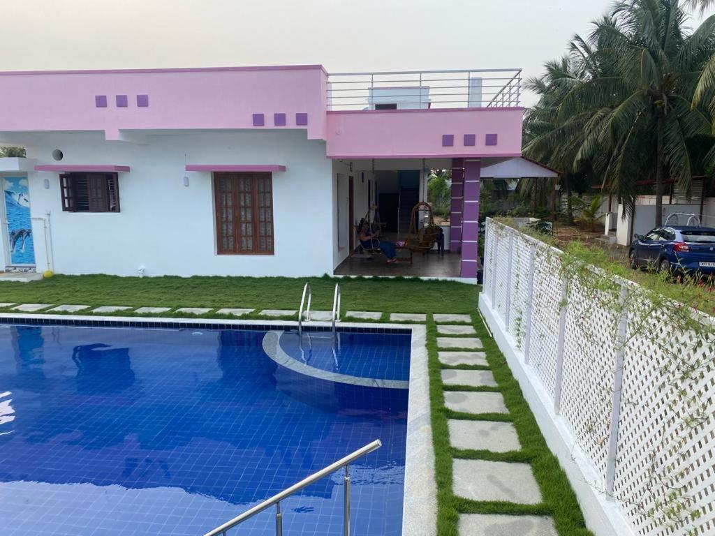 Royal Experience Pink Breeze Villa, Kuvathur ECR Highway Chennai view 4