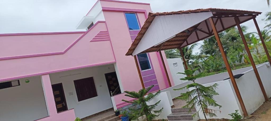 Royal Experience Pink Breeze Villa, Kuvathur ECR Highway Chennai view 5
