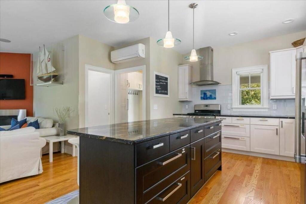 Sandcastle~outdoor kitchen, game room & more! view 4