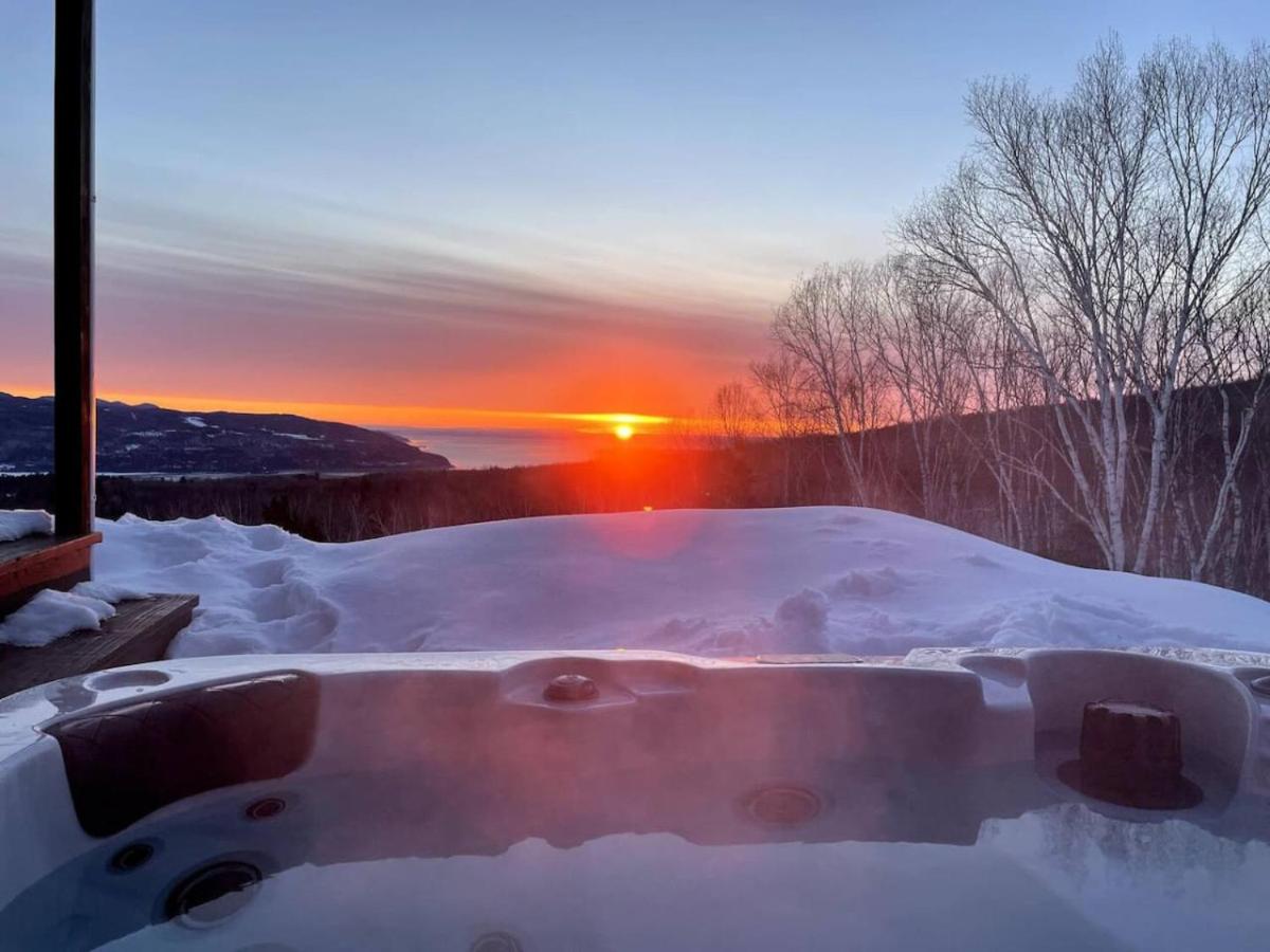 Idyllic Nature Retreat - Hot tub and Scenic Views