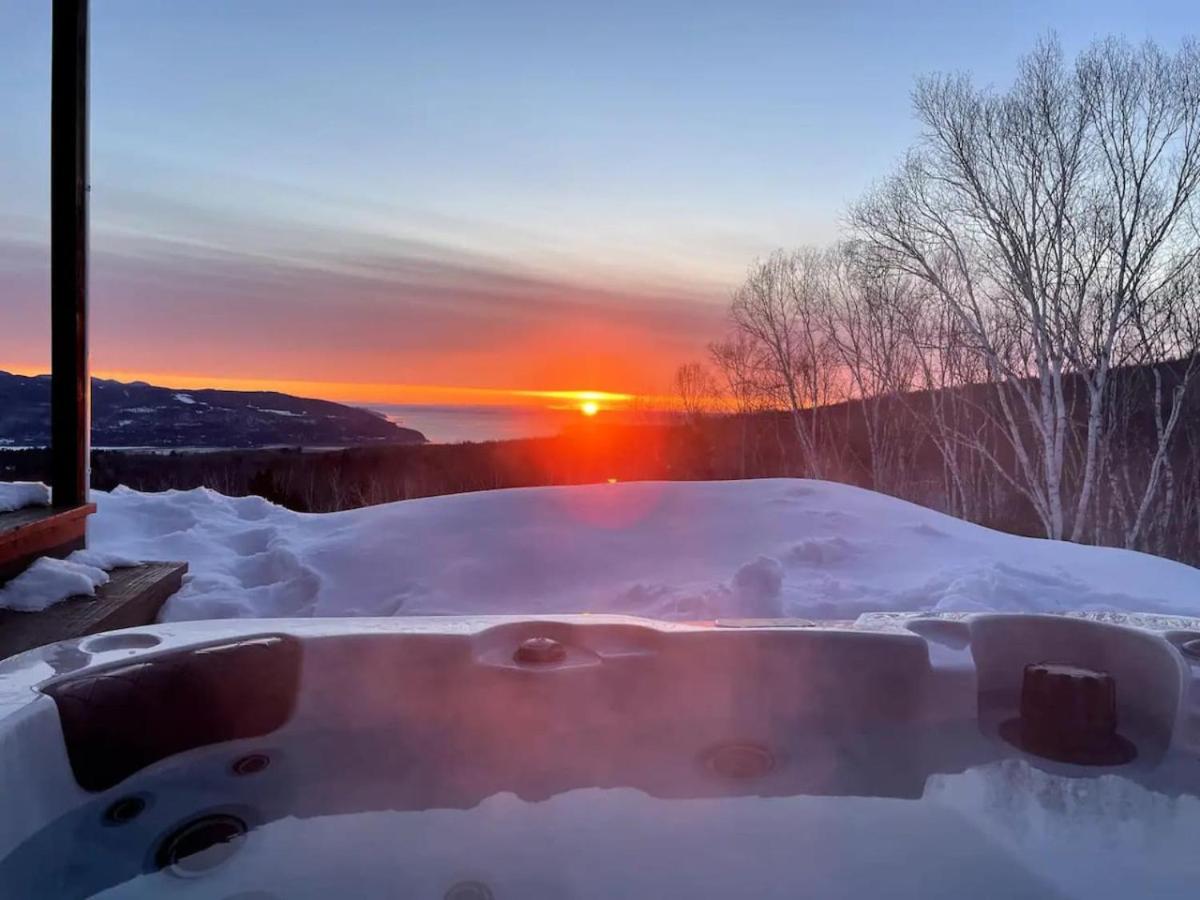 Cozy Haven with Spa & Stunning Views