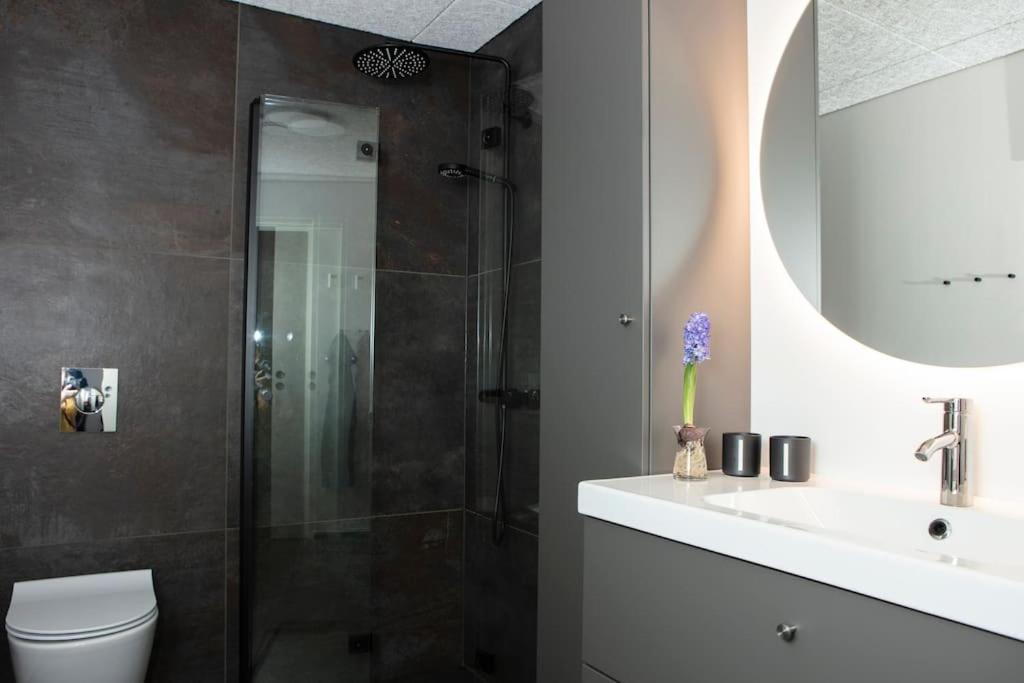 CONRADSBREKKA Luxury Top Floor Apartment in Central Tórshavn