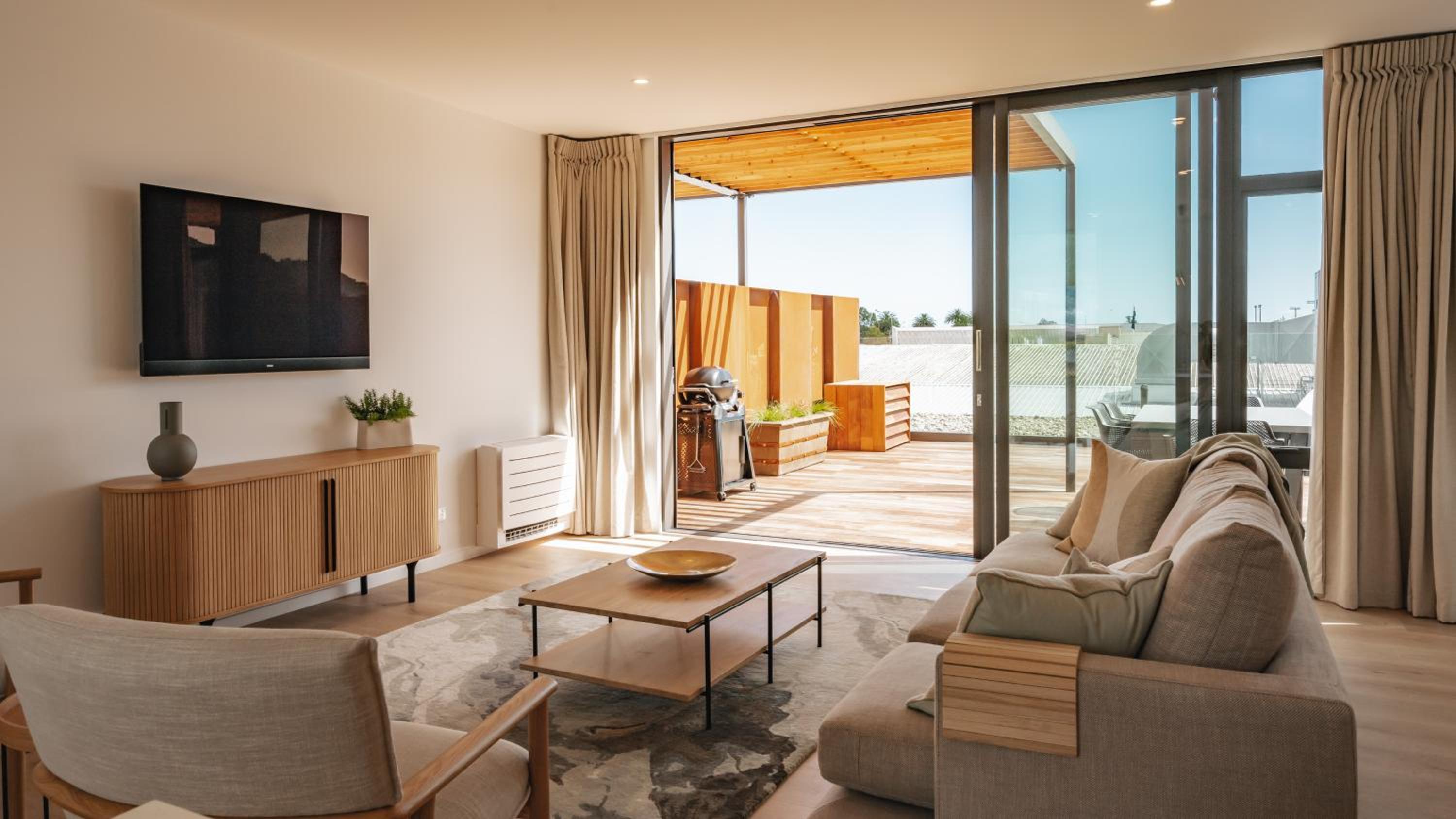 Beautiful urban apartment 2 view 4