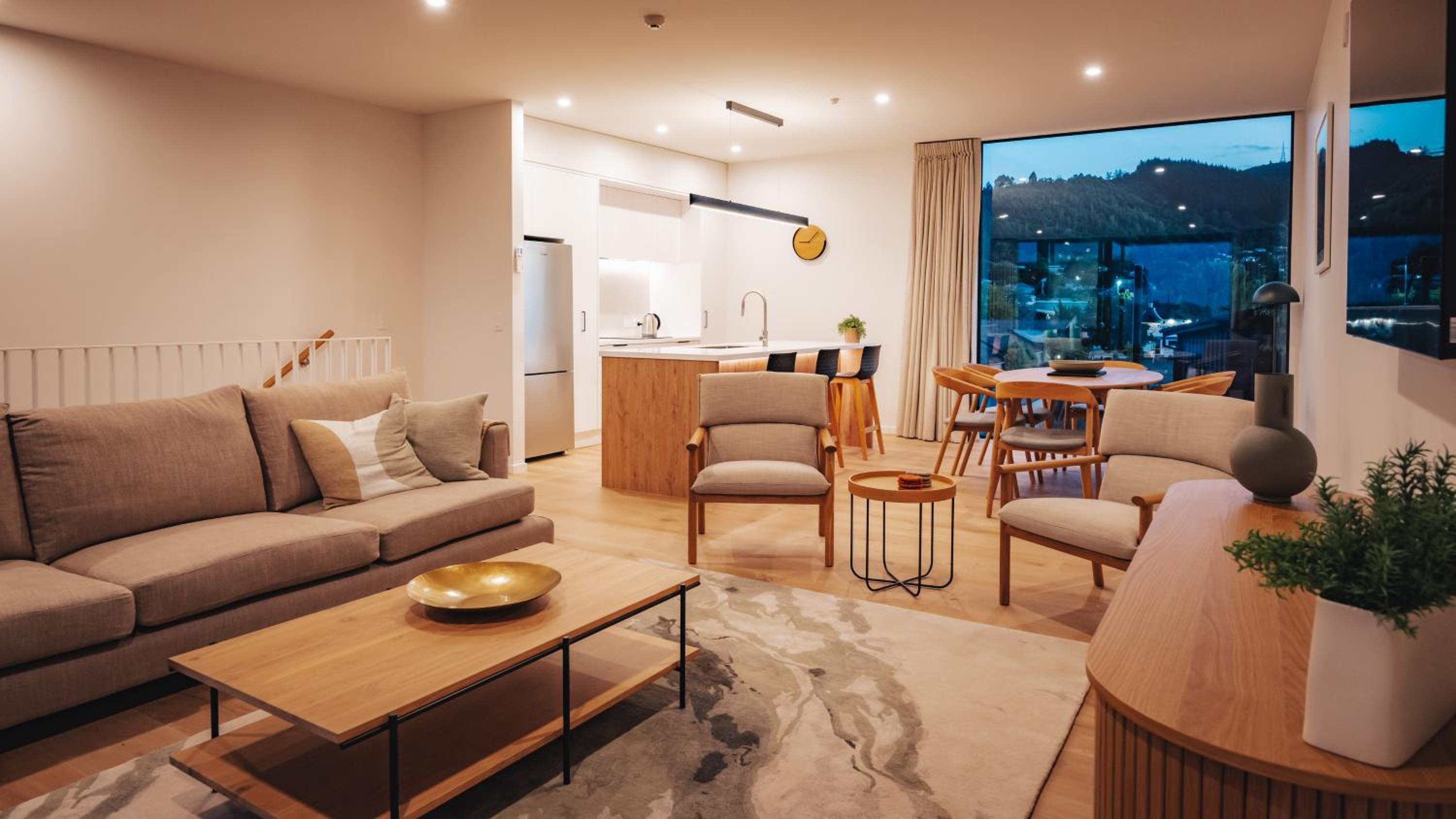Beautiful urban apartment 2 view 5