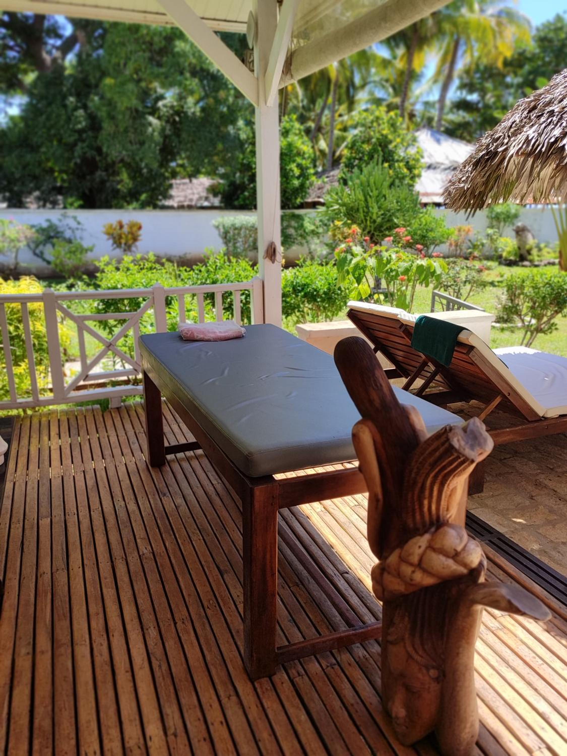 7 cocotiers VILLA F4 PISCINE PLAGE view 4