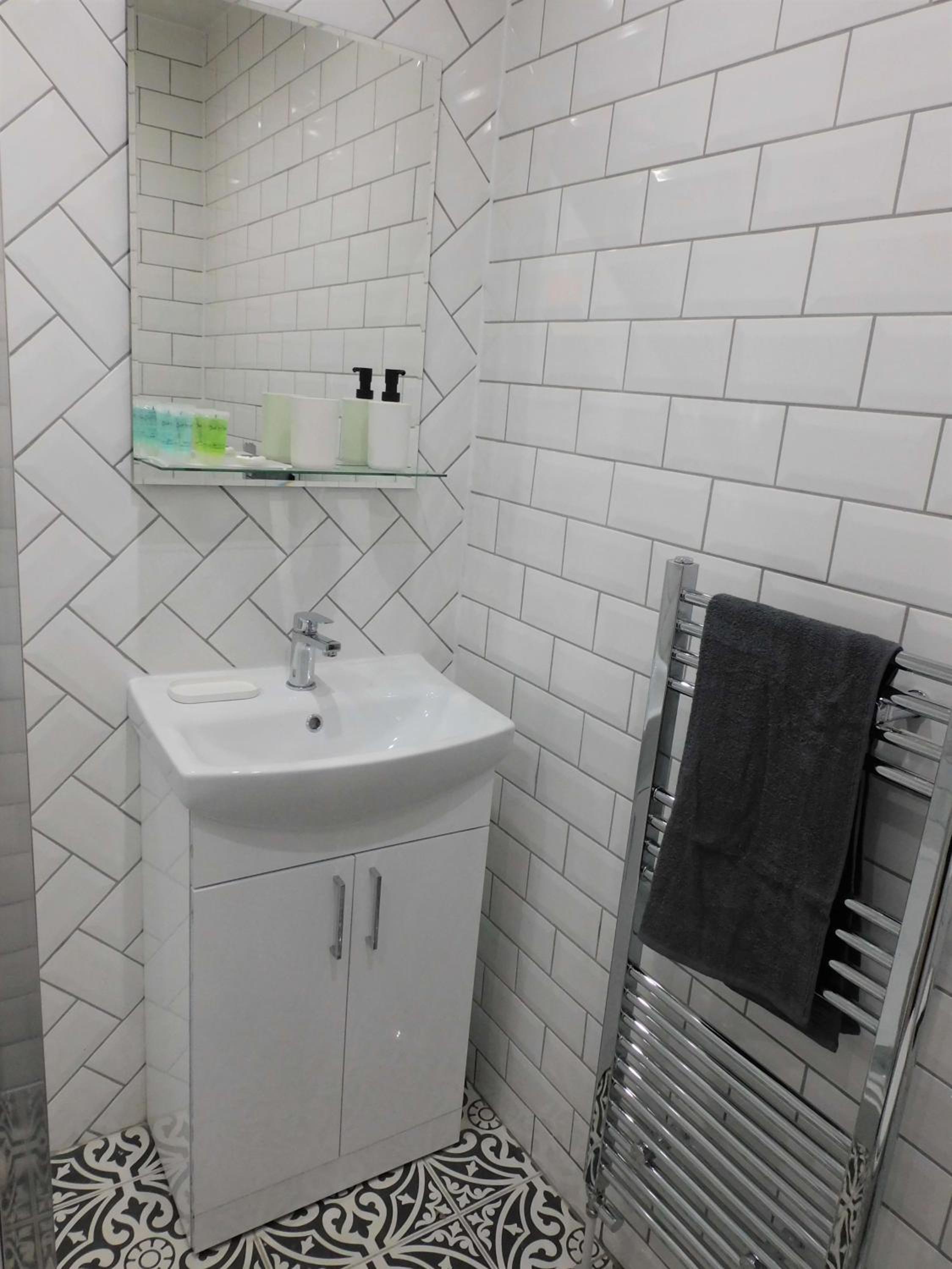 Beautiful 3 bed apt in the City Centre view 4