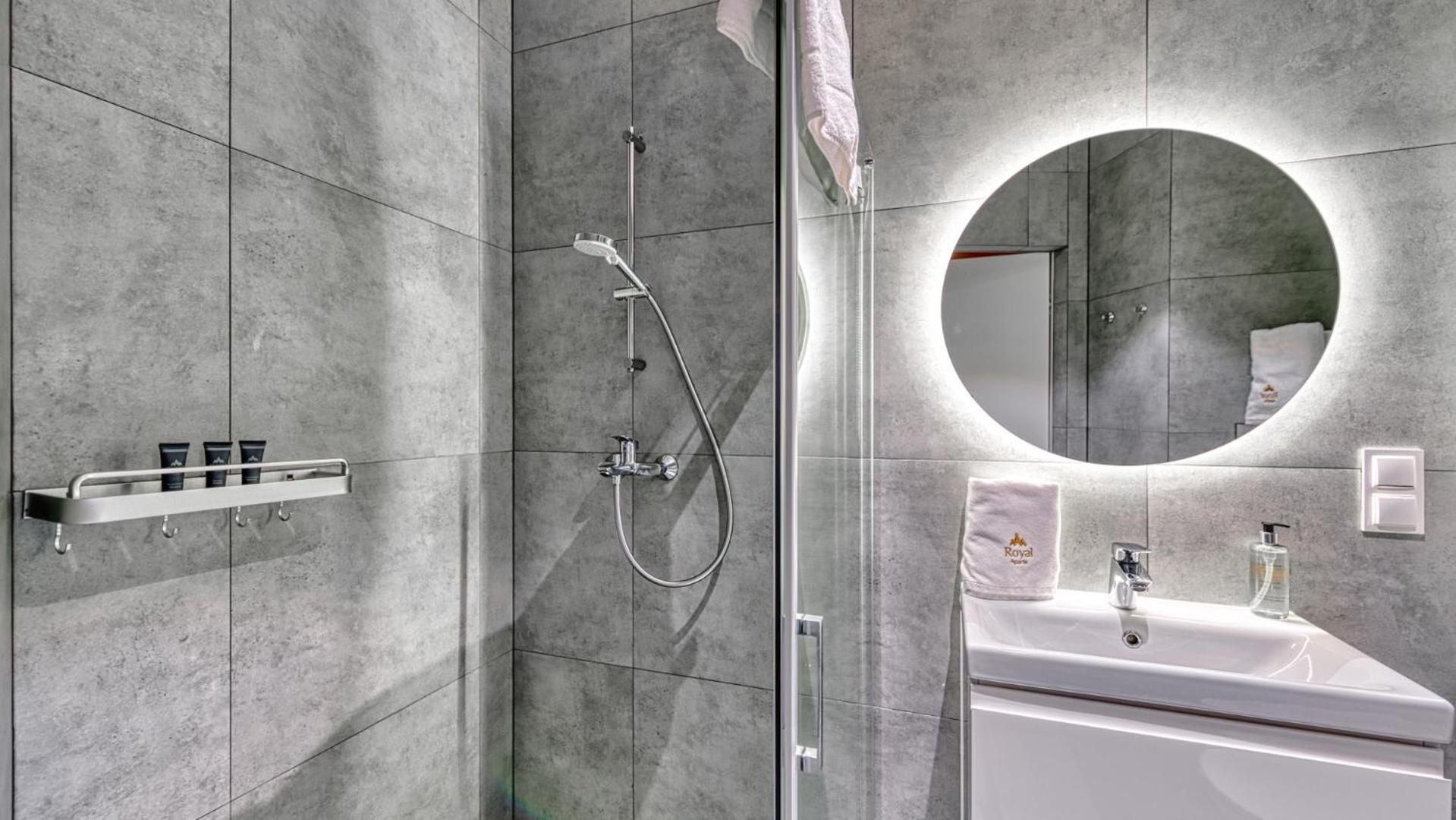 Apartamenty z basenem i saunami STONE HILL RESORT II VIP Centrum by Royal Aparts