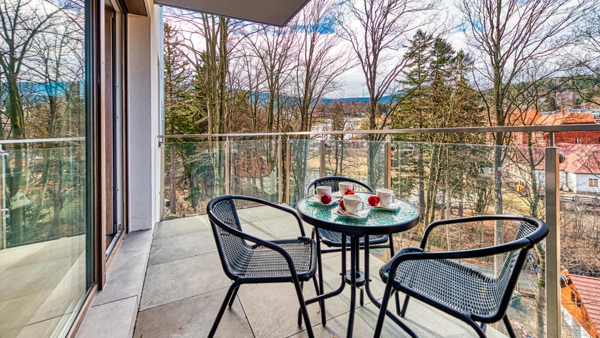 Apartamenty z basenem i saunami STONE HILL RESORT II VIP Centrum by Royal Aparts