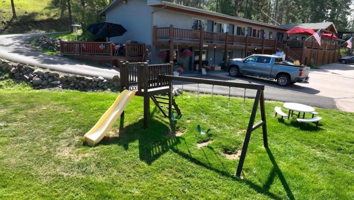Mountain View Lodge & Cabins
