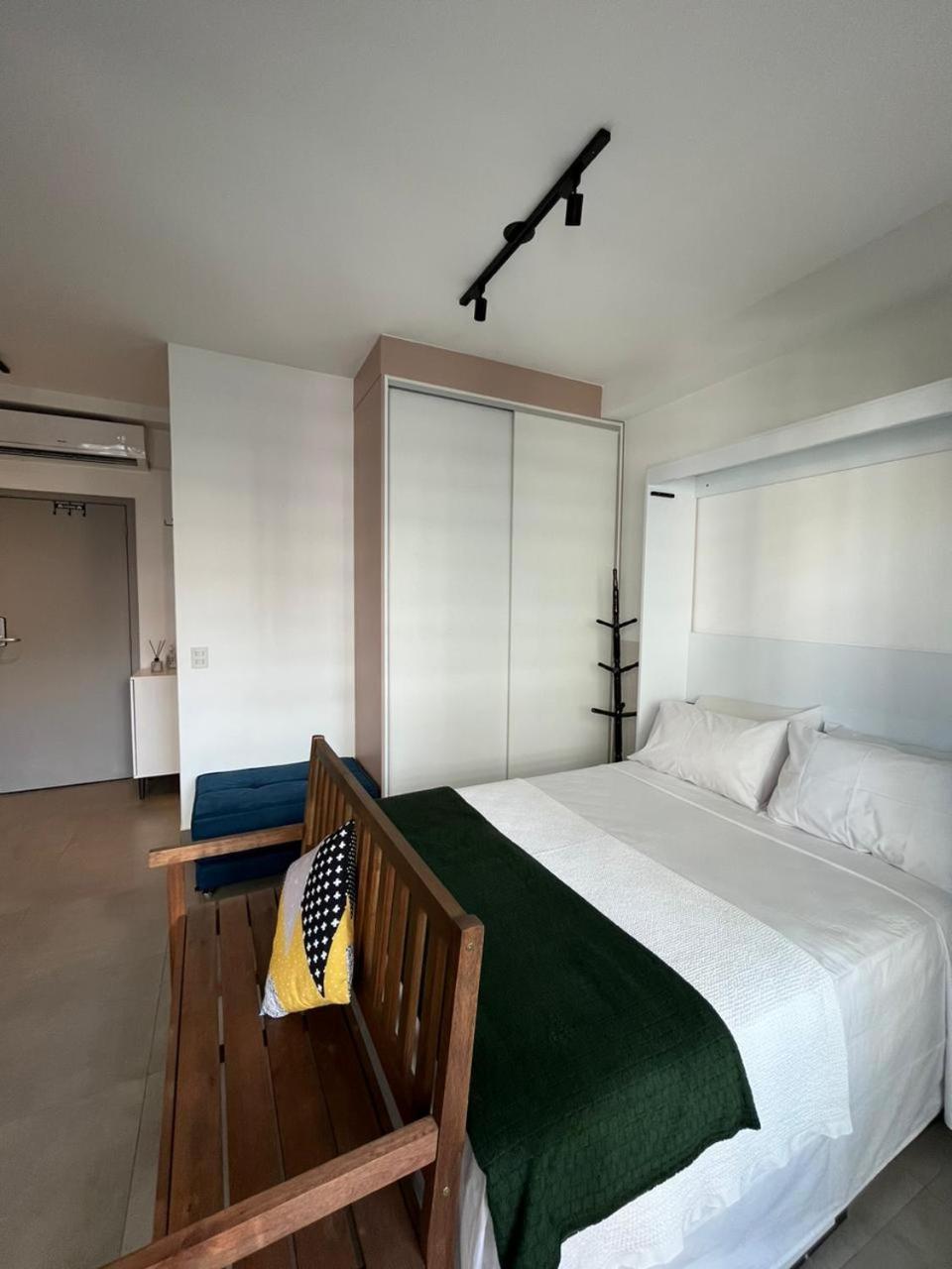Flat Deluxe com Varanda e Vista no Jardins - VN Capote Luxuoso