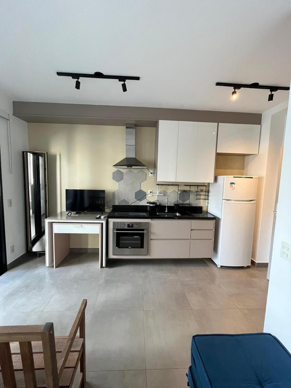 Flat Deluxe com Varanda e Vista no Jardins - VN Capote Luxuoso
