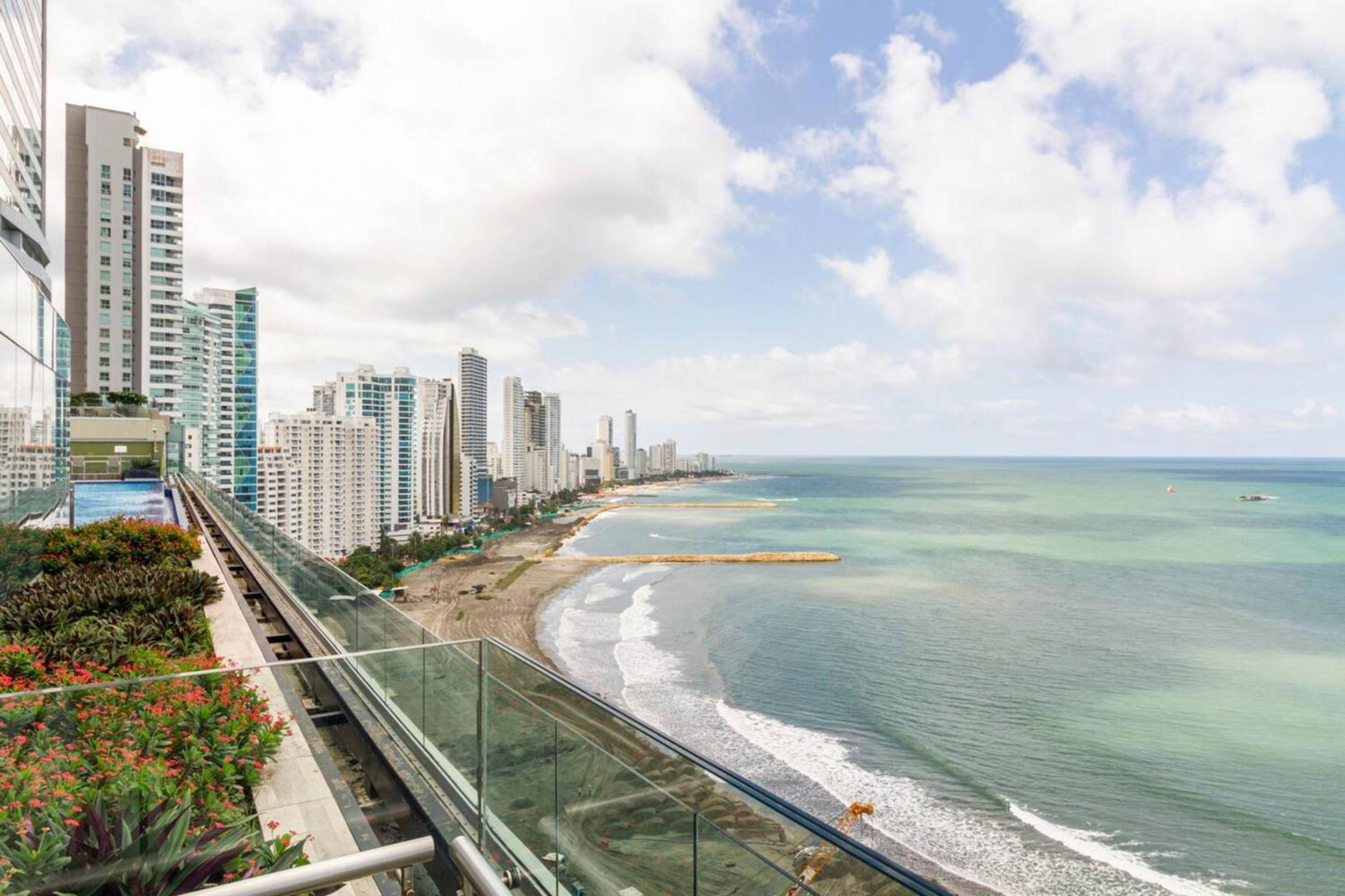 Apartasuites Edificio H2 - Vistas al Mar & Bahia