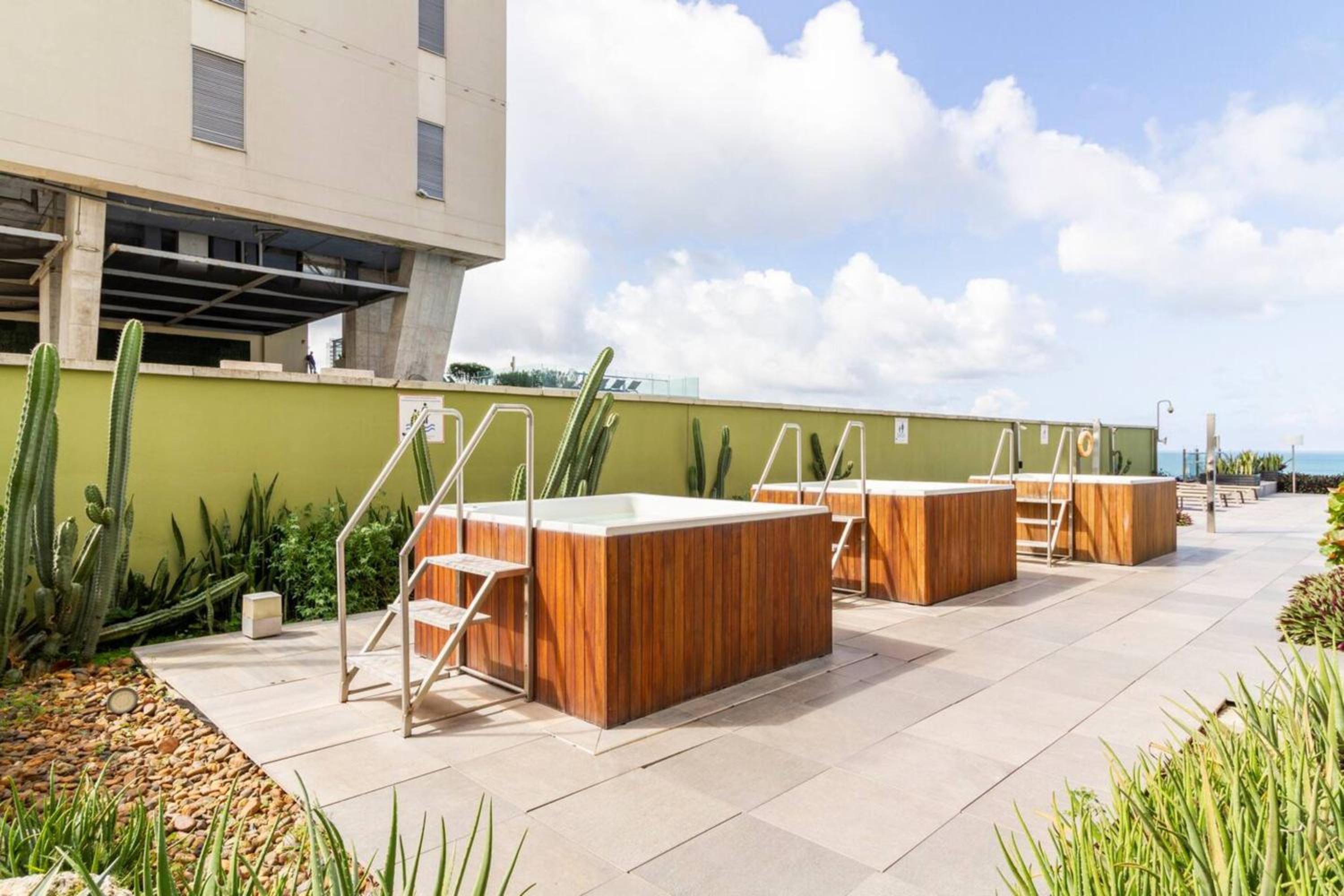 Apartasuites Edificio H2 - Vistas al Mar & Bahia