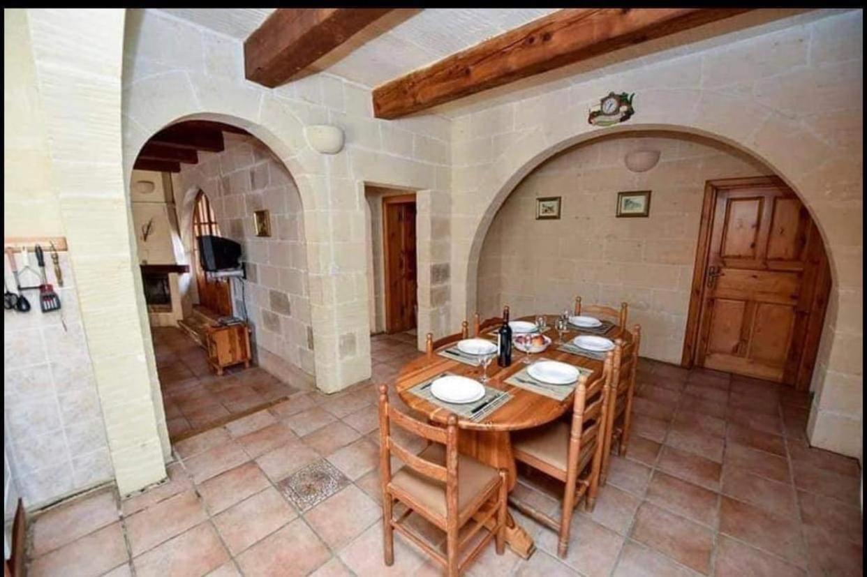 Farmhouse with Pool, Tas-Summiena Gozo view 4