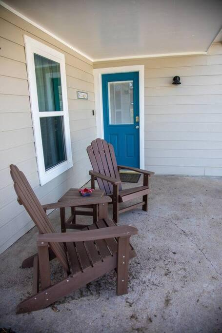 Stockyards Cowtown Outpost-Less than 4 minutes to StockYards-Sleeps 8