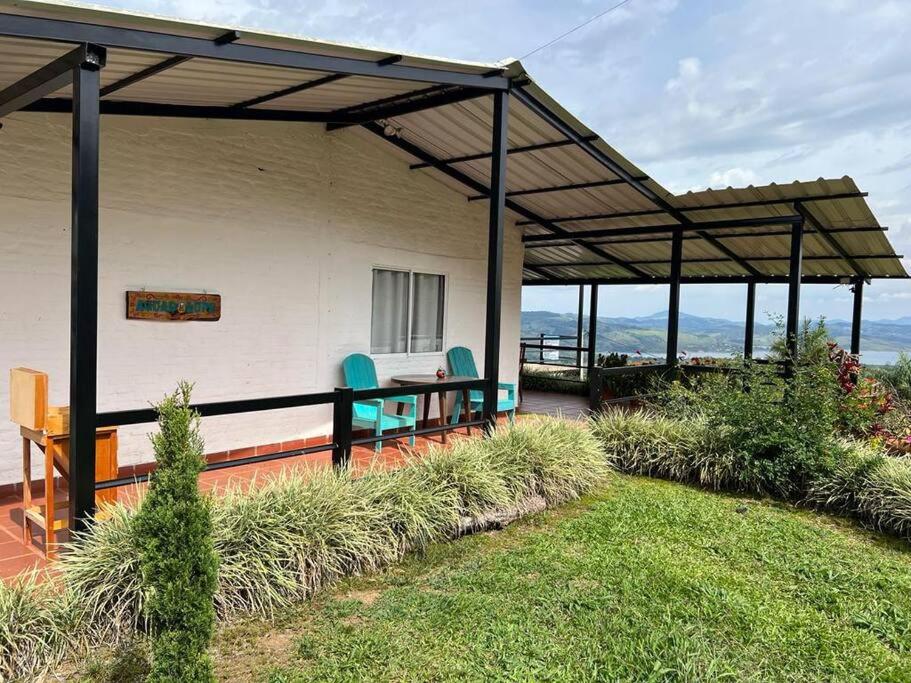 Finca Aguadalupe, Lago Calima