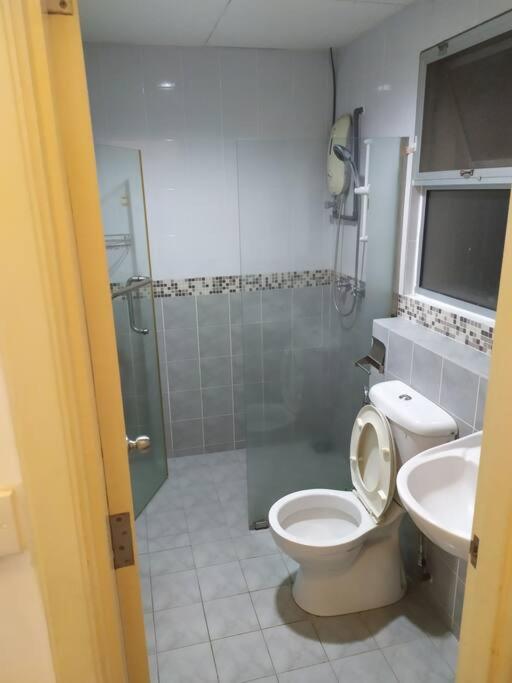 Master room (kuala lumpur) (shear unit ) seri Maya
