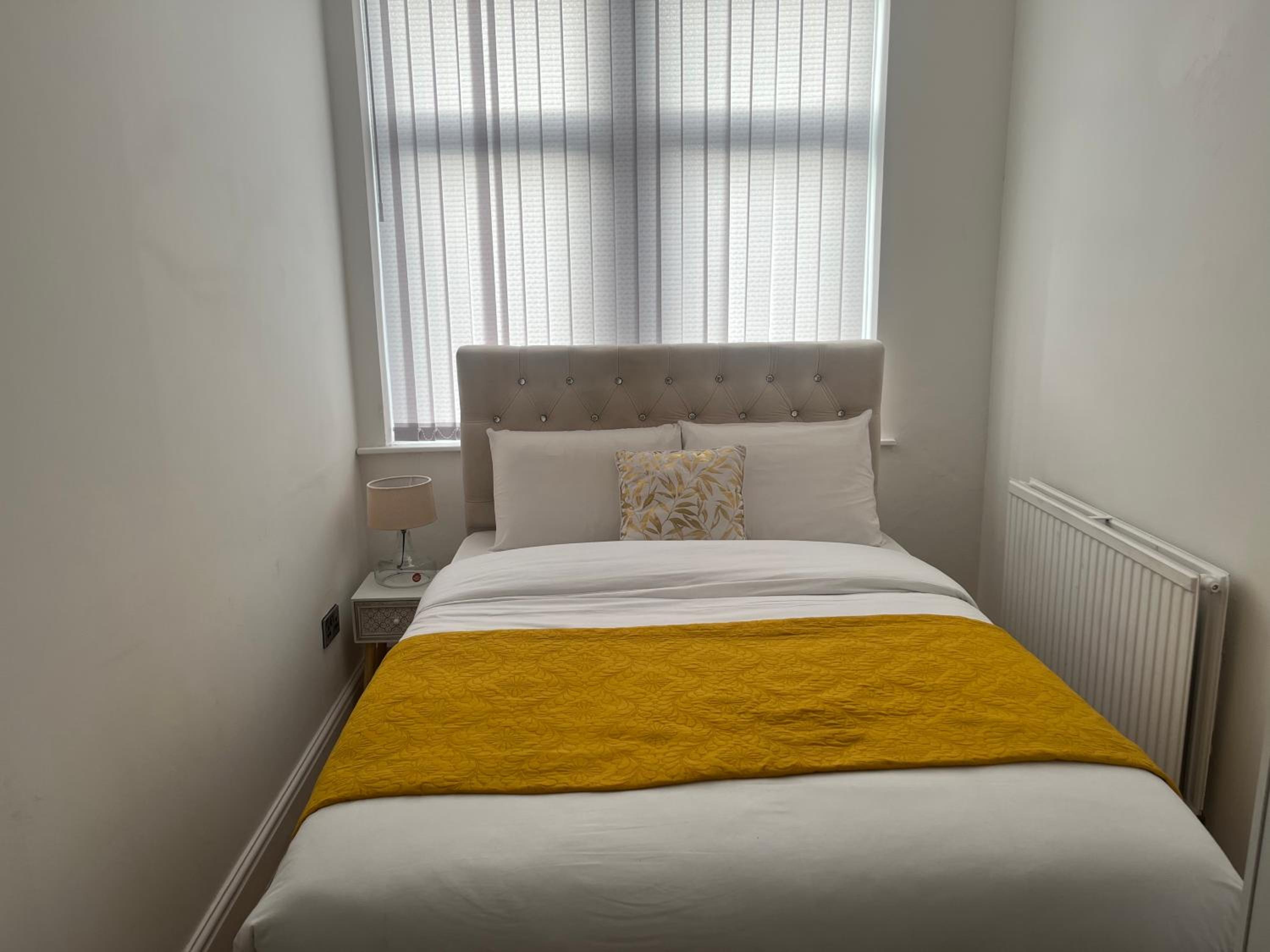 Charming 1 bedroom Apartment In The Heart Of Manchester Close to Manchester City Centre And Etihad Stadium view 4
