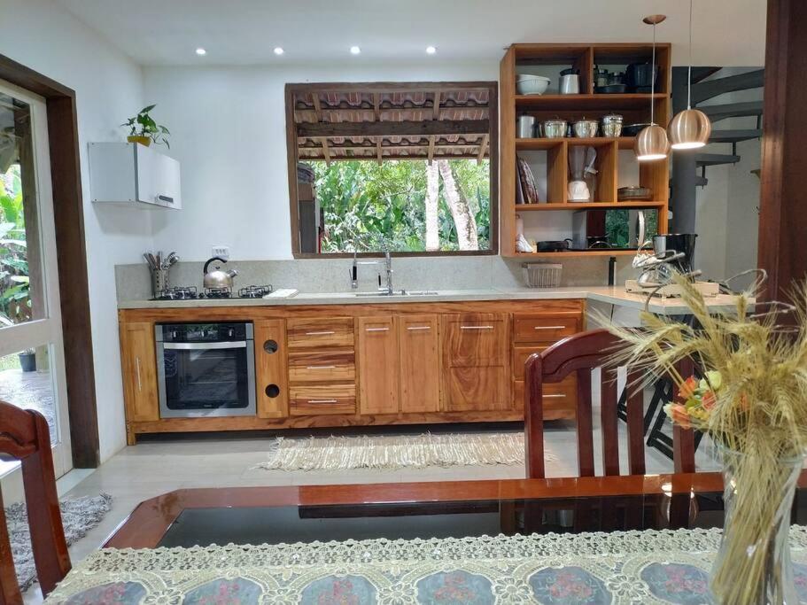 Casa com Quintal Ideal para o Pet e Churrasqueira