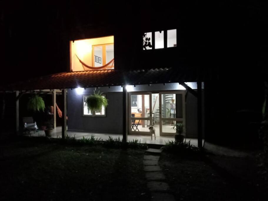 Casa com Quintal Ideal para o Pet e Churrasqueira