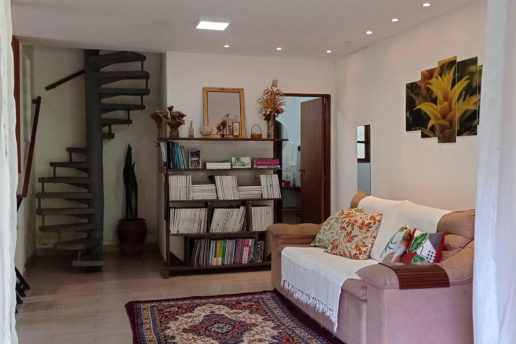 Casa com Quintal Ideal para o Pet e Churrasqueira
