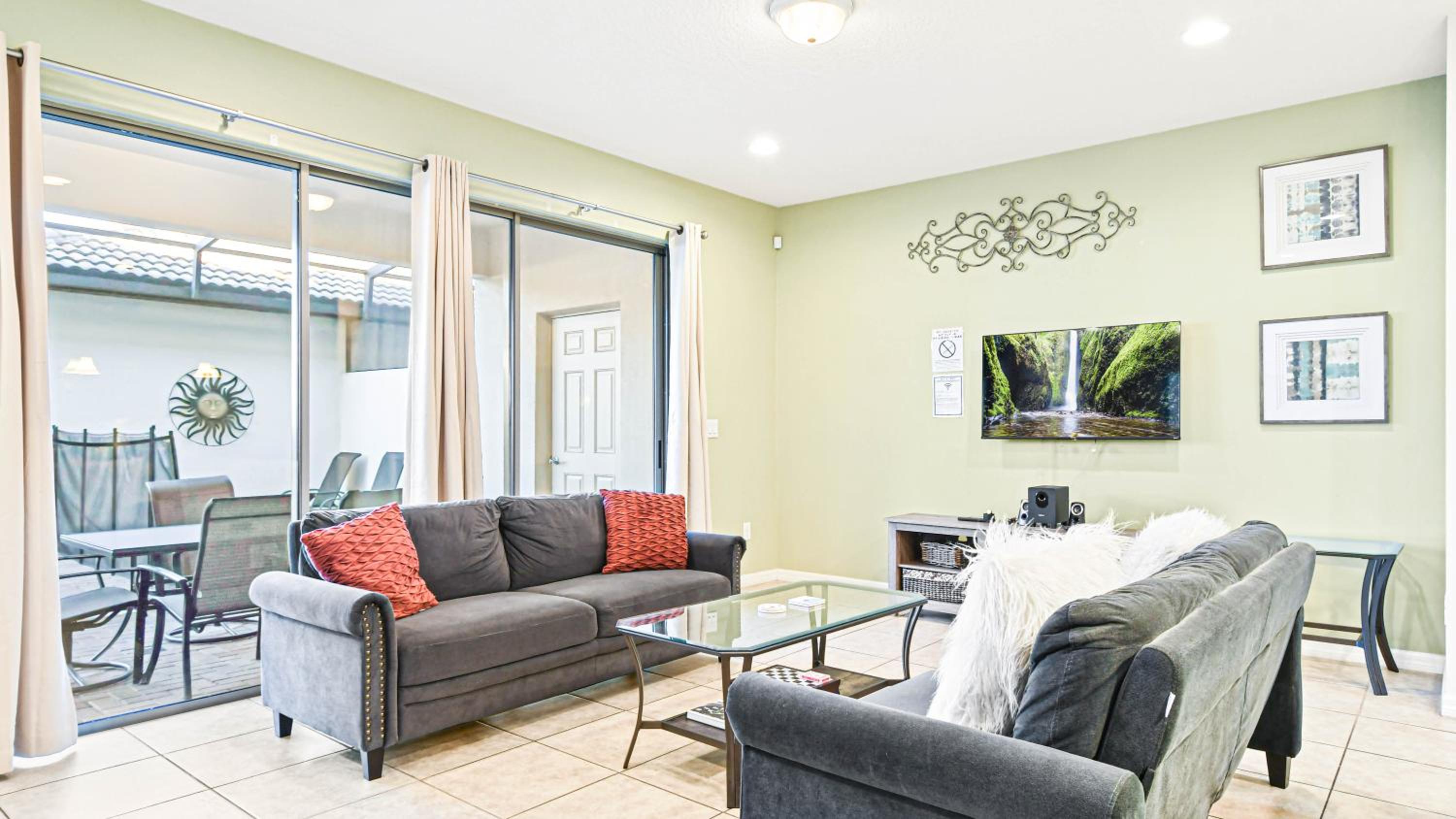 Free WaterPark Access! 5br Resort Townhome w/ Pool view 4