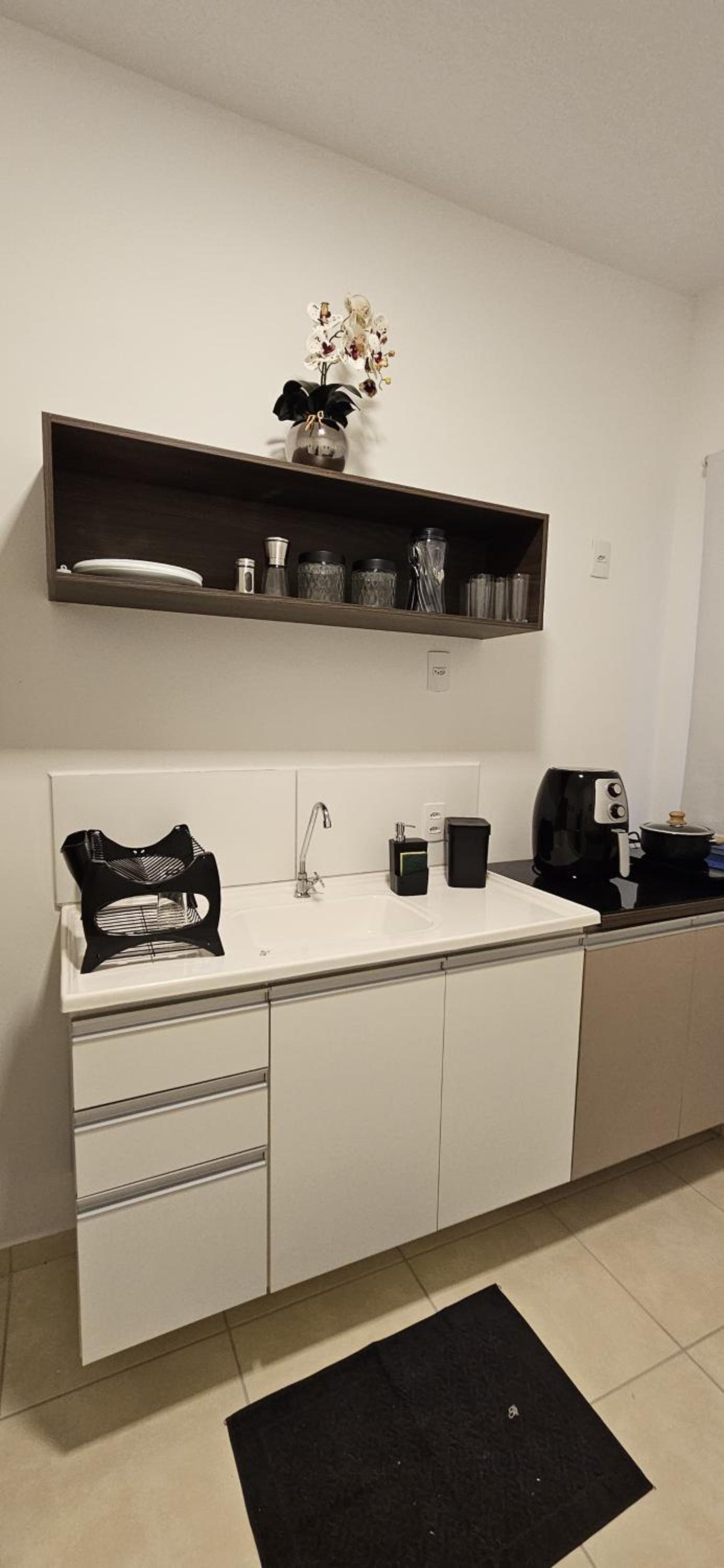 Flat na Av. Fernando Côrrea