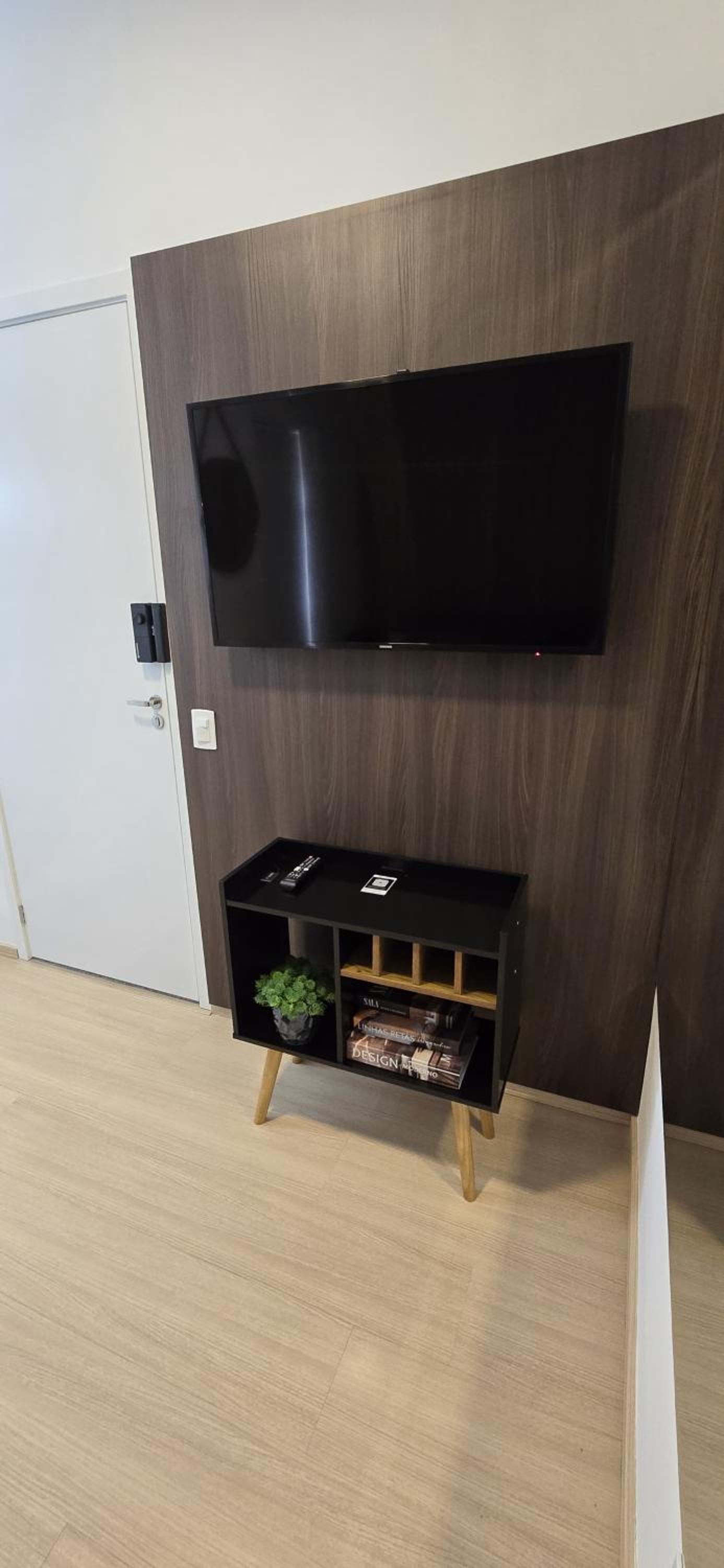 Flat na Av. Fernando Côrrea
