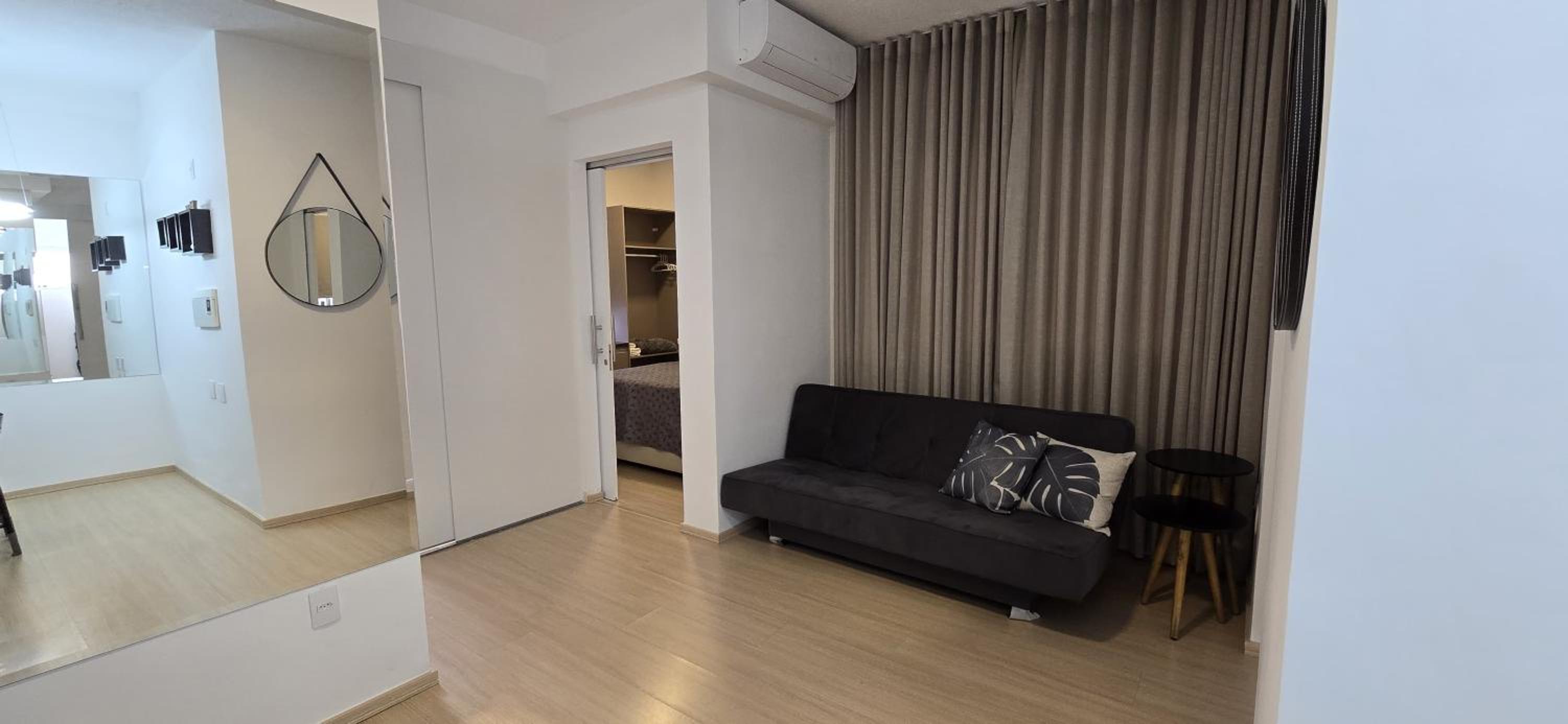 Flat na Av. Fernando Côrrea