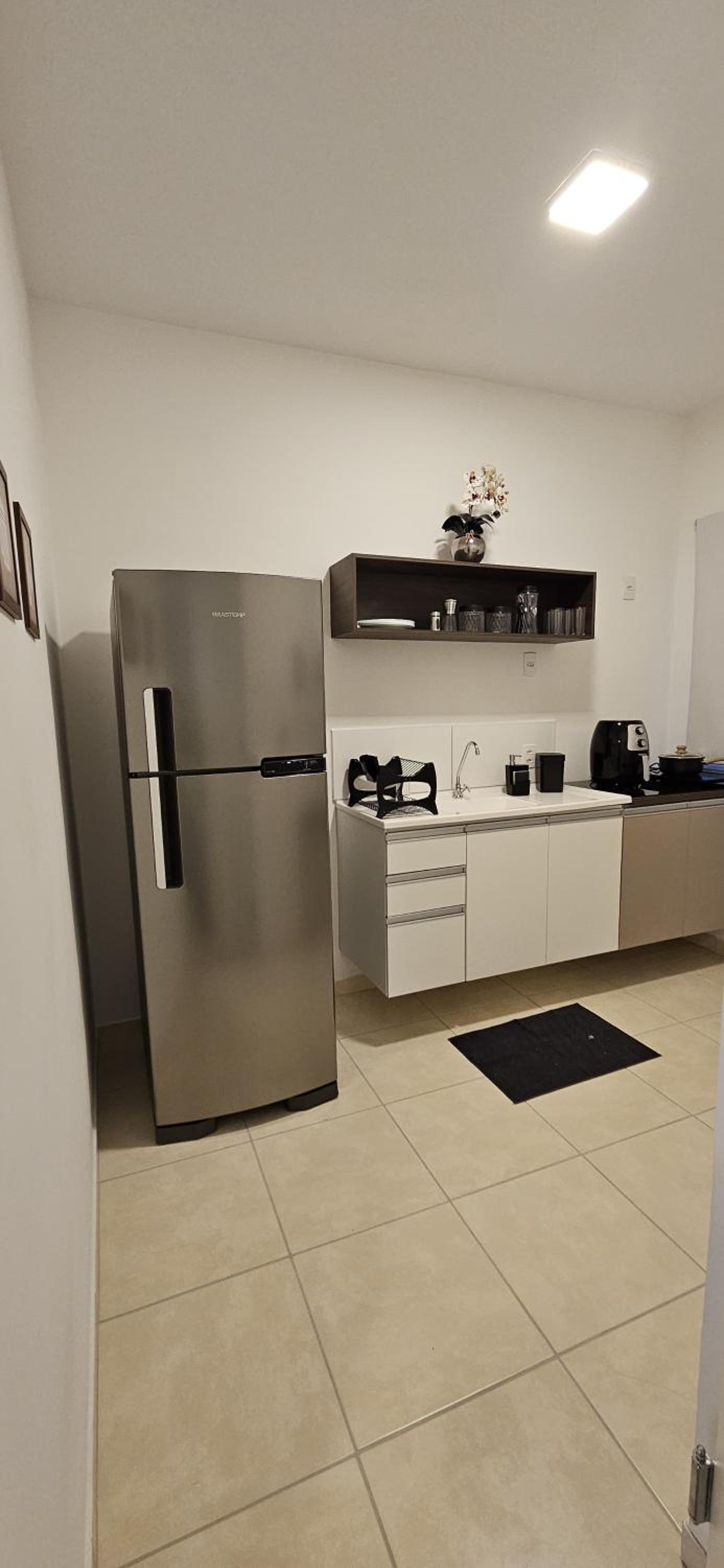 Flat na Av. Fernando Côrrea