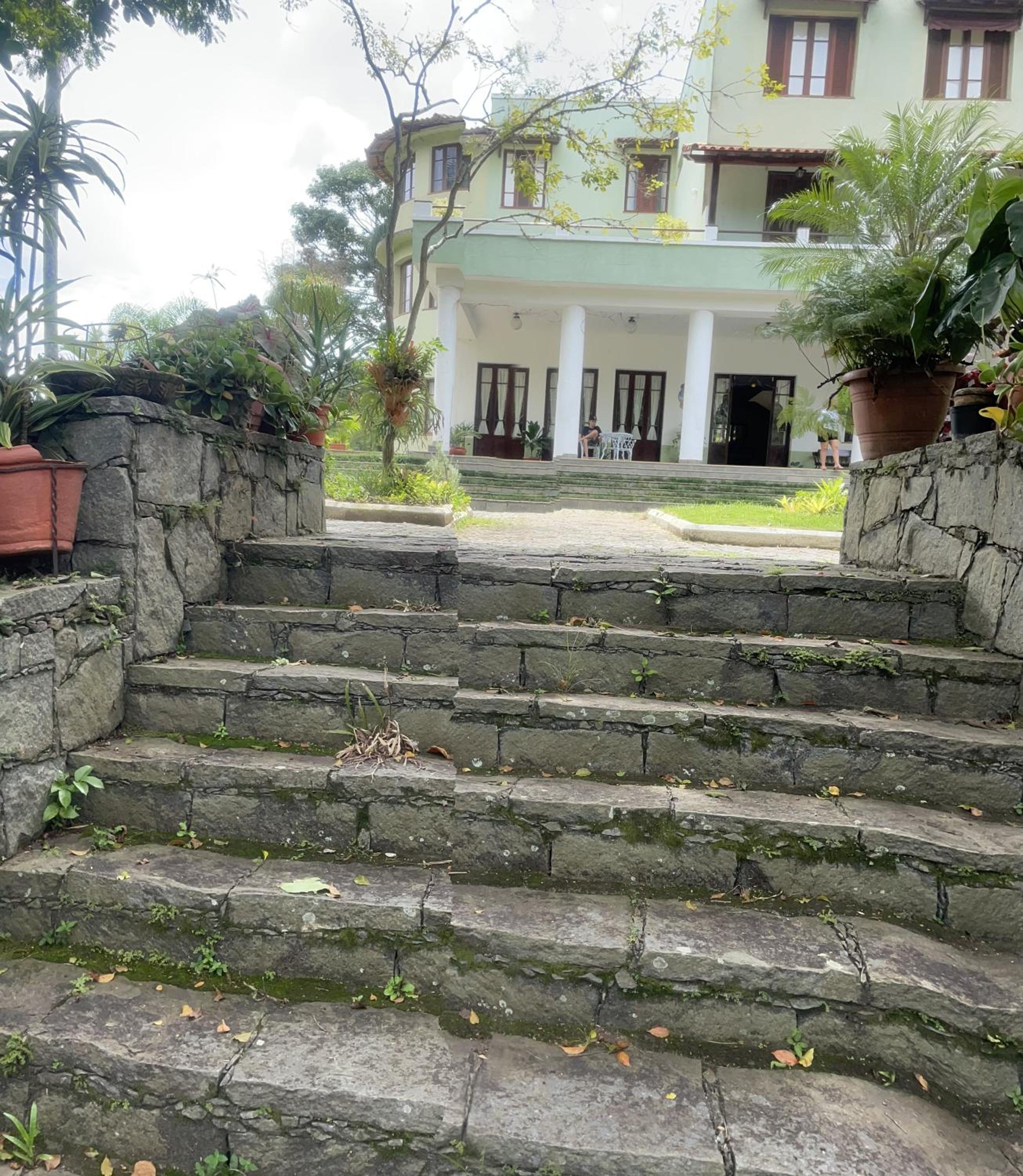 Apart em Miguel Pereira