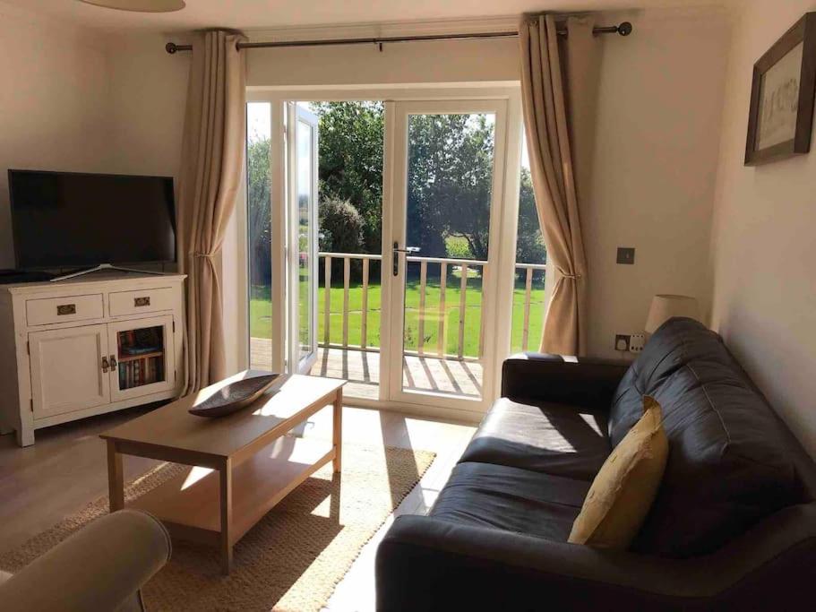 The Cottage in Baxterley. Peaceful home from home. Beautifully finished. view 3