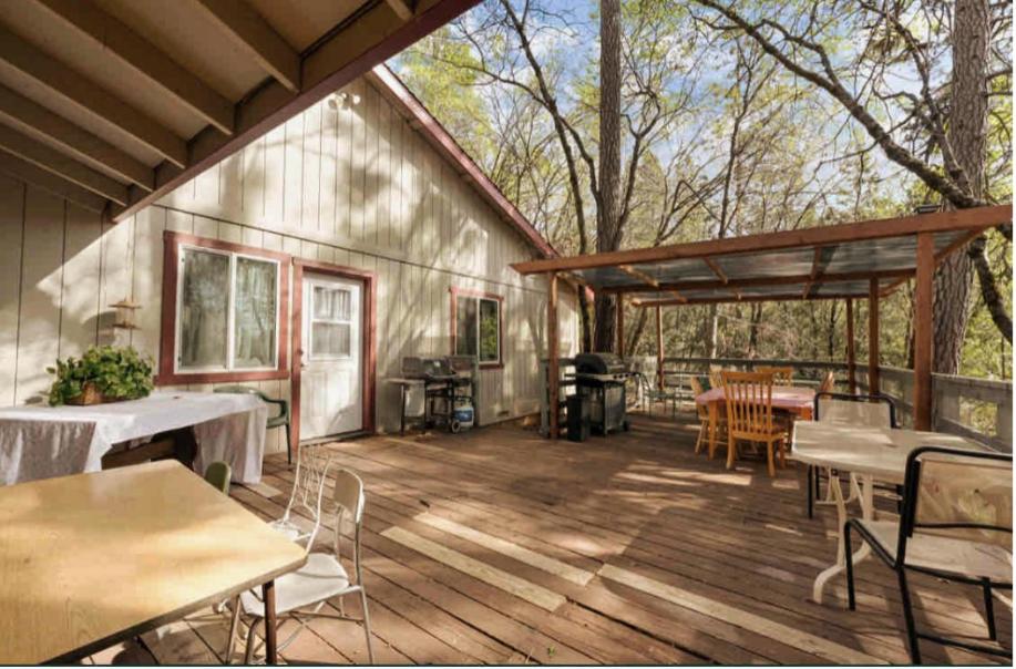 Forest Cottage Large Group Destination Vacation Sleeps 45 view 3