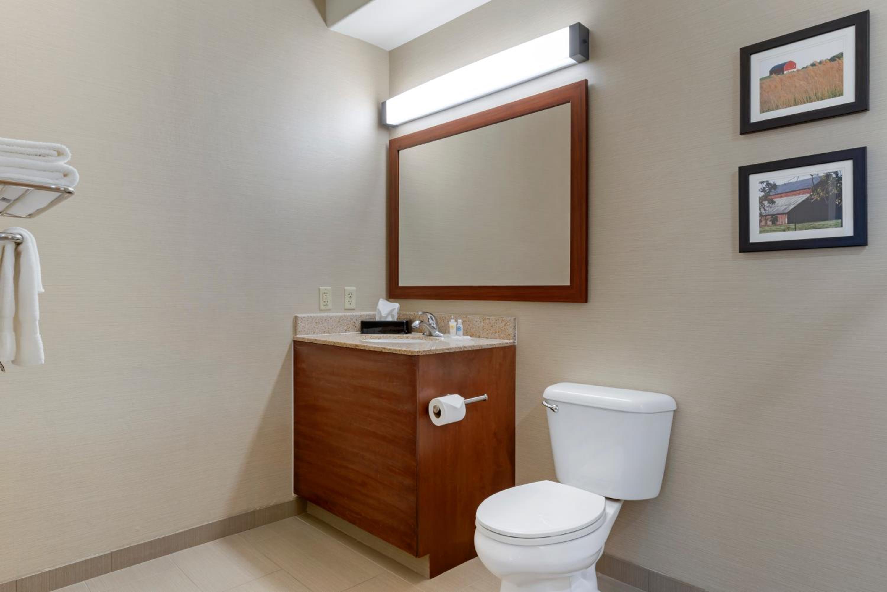 Comfort Suites Marysville-Yuba City - Property Image 36