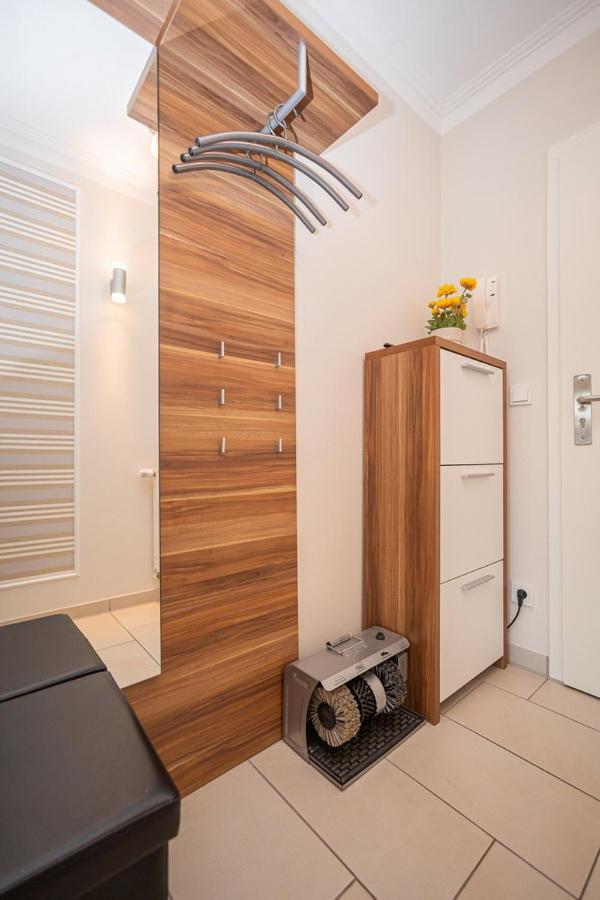 Zum Kranich, exclusive 4-Sterne-Plus Ferienwohnung für 4 Personen in Zingst view 4