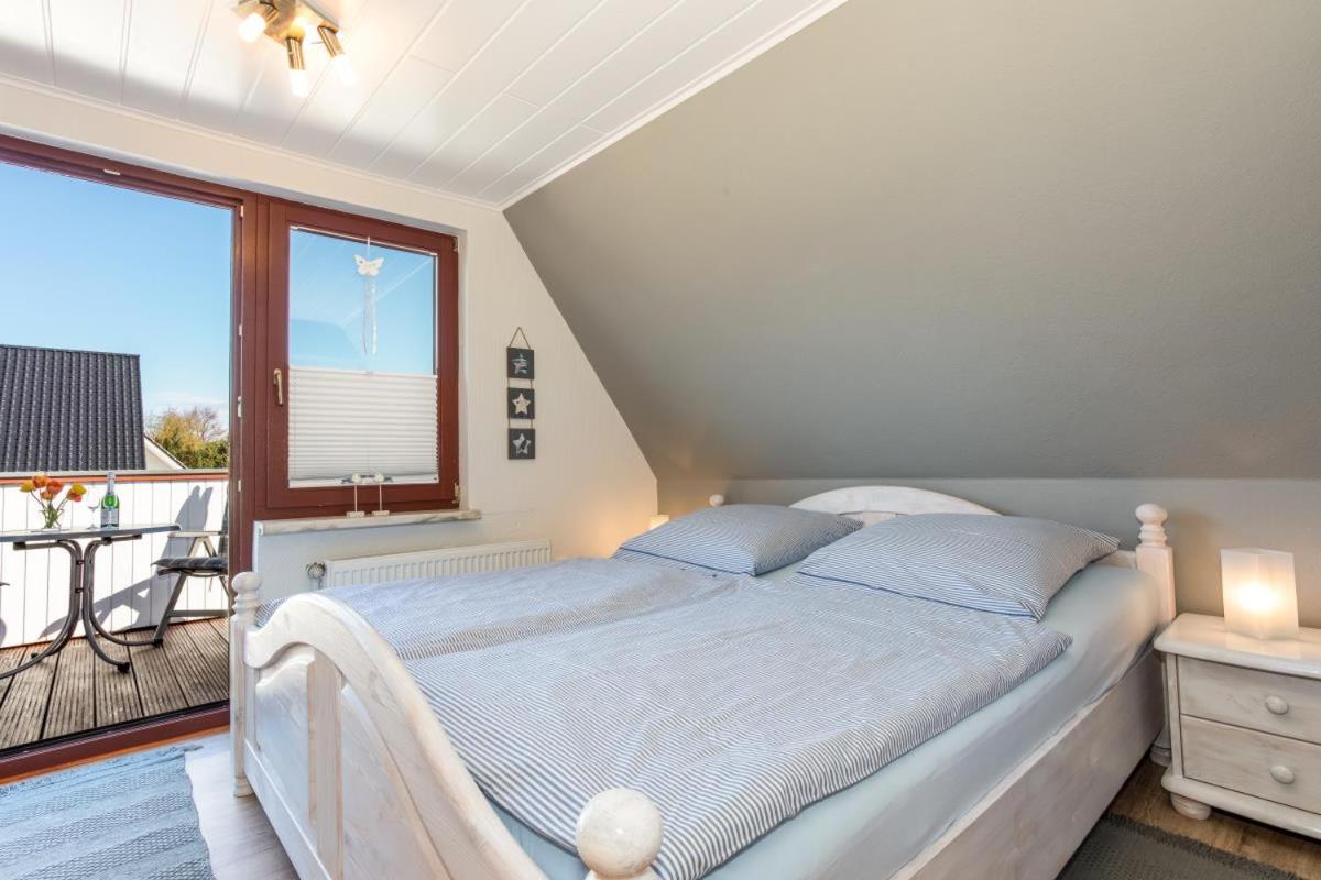 Seestern, gemütliche und moderne Ferienwohnung für 2 Personen in Zingst
