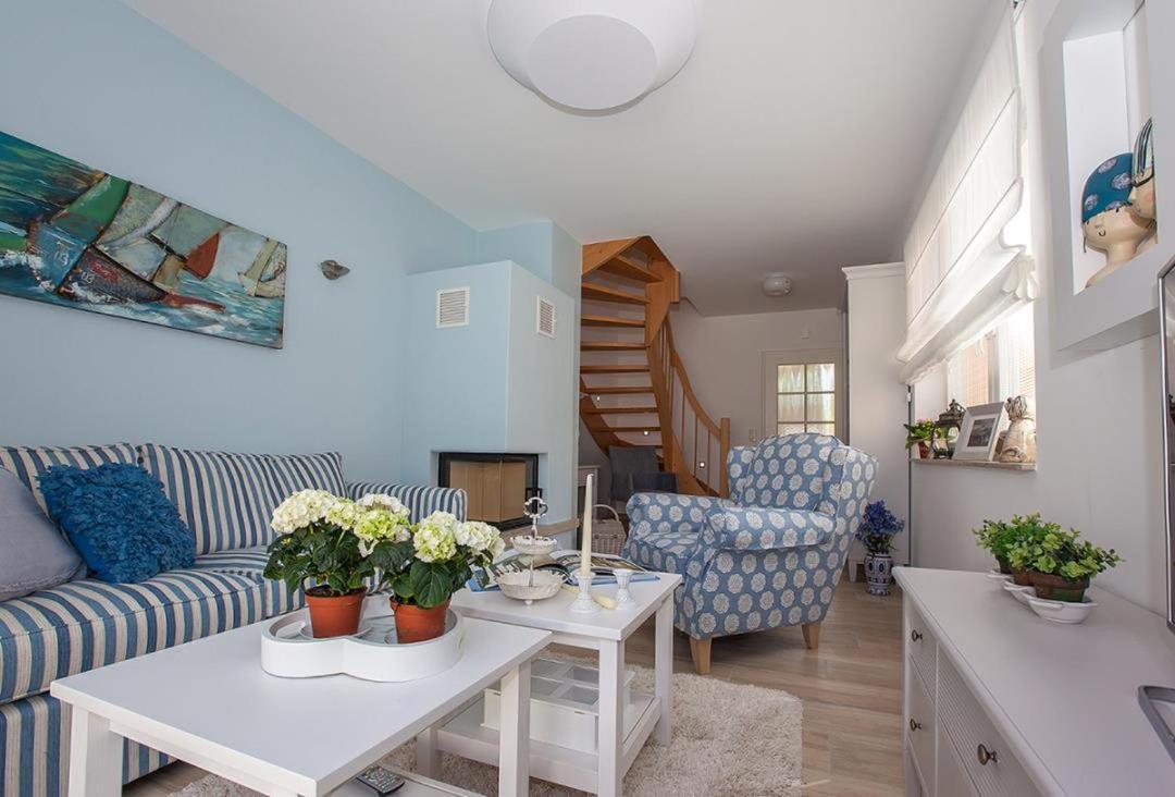 Haus am Meer, romantische 5-Sterne Doppelhaushälfte für 4 Personen in Zingst view 3