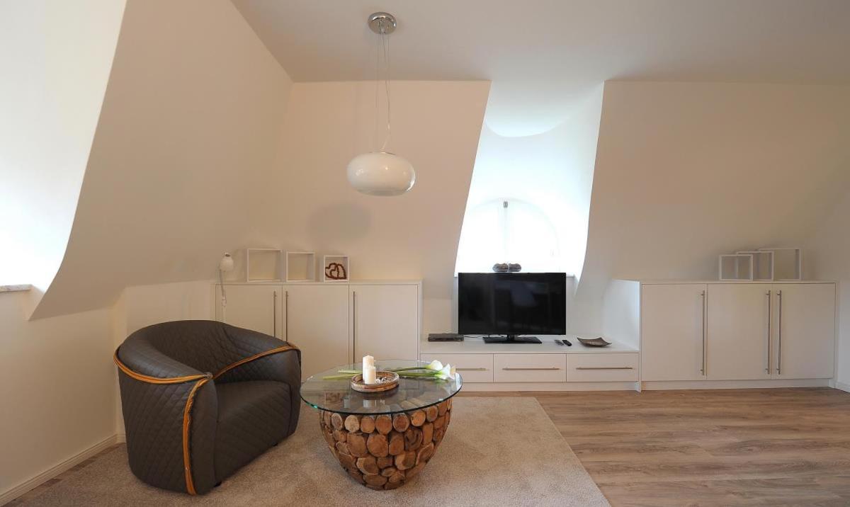 Forsthaus, exclusives 5-Sterne Reetdachhaus für 6 Personen in Fuhlendorf