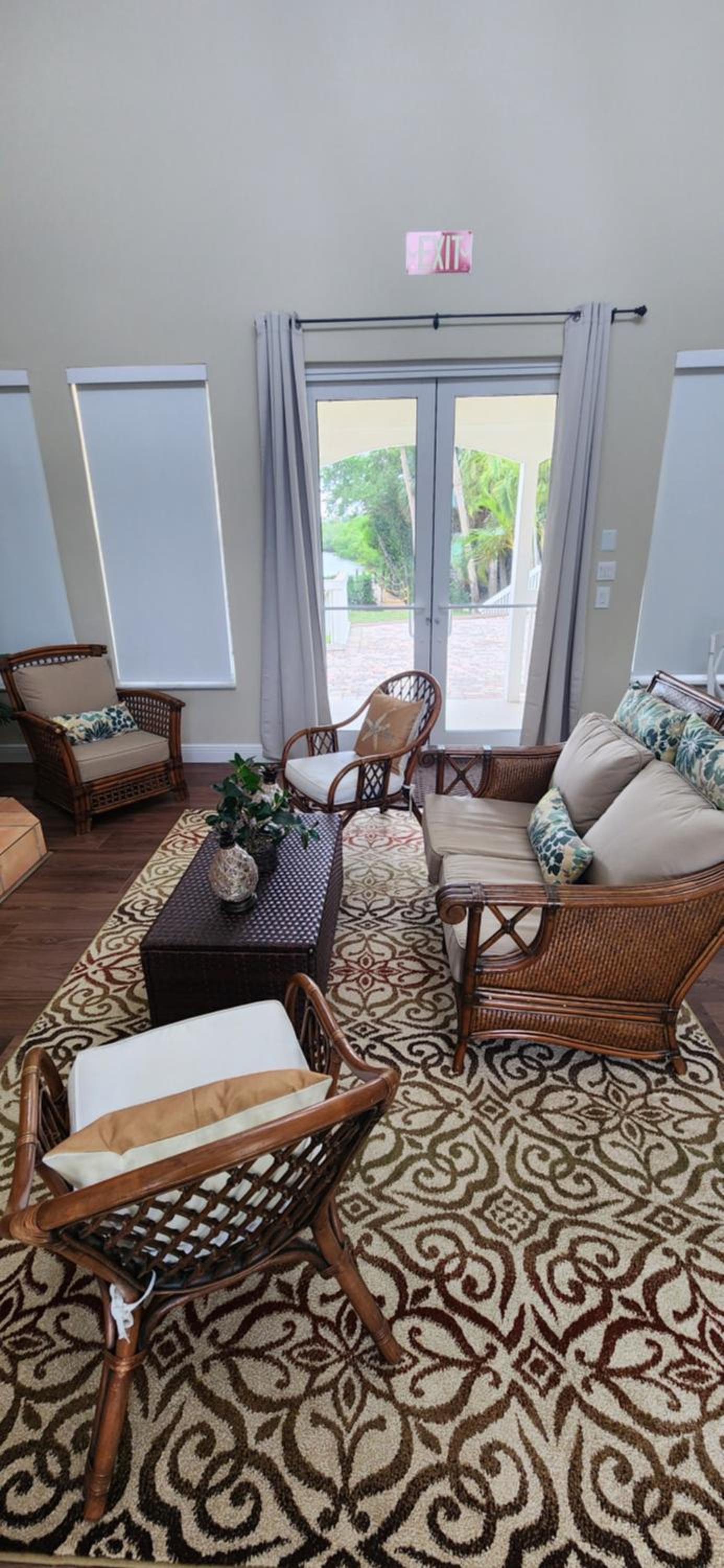 Renovated Spacious Beach House-Steps from the Beach!