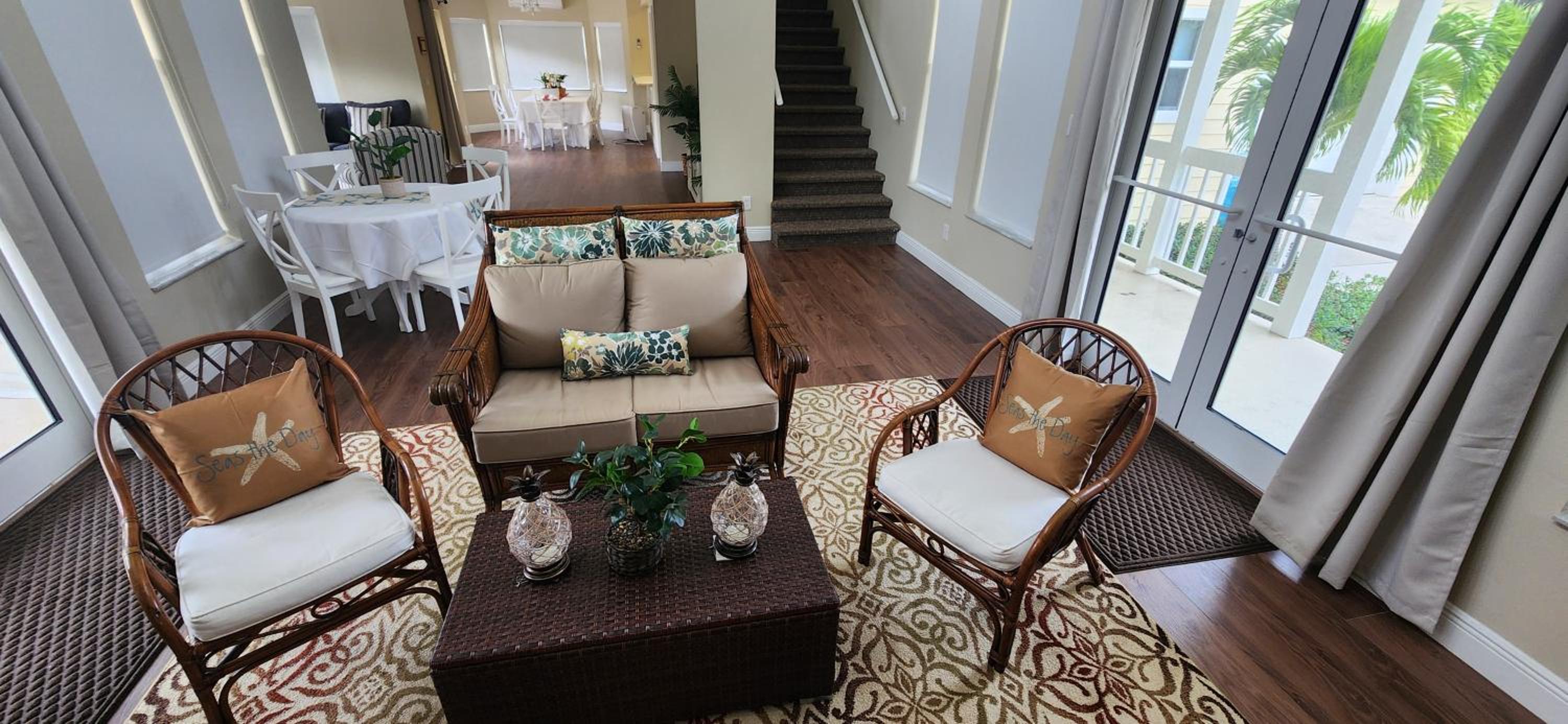 Renovated Spacious Beach House-Steps from the Beach!