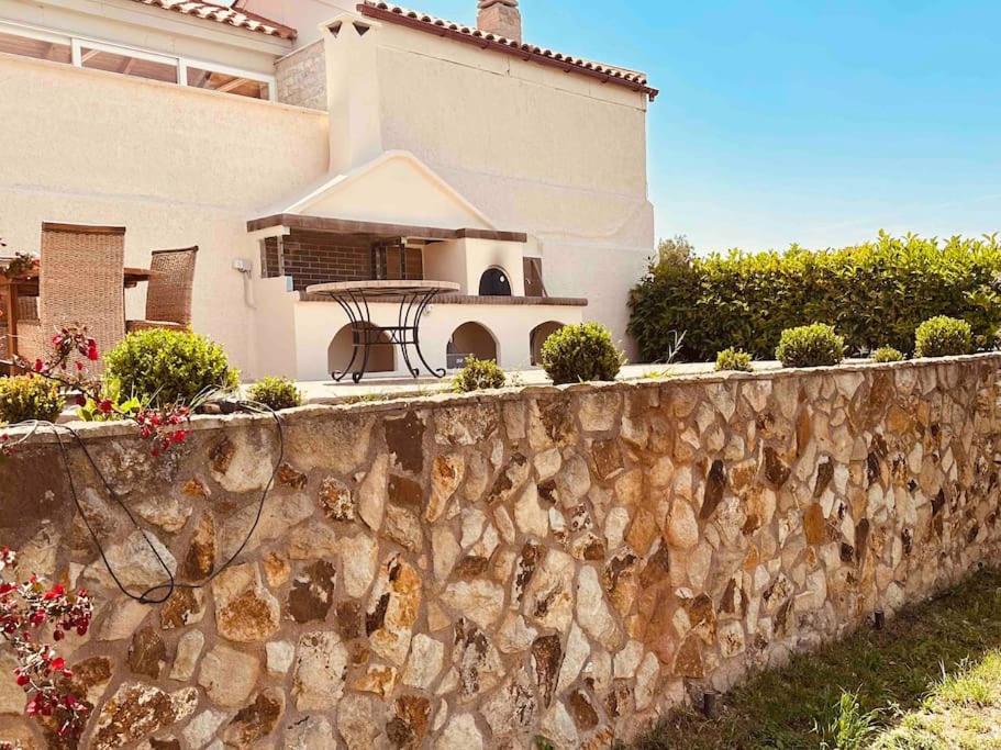 Escape pool villa in Anavissos