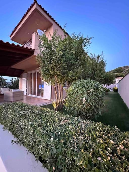 Escape pool villa in Anavissos