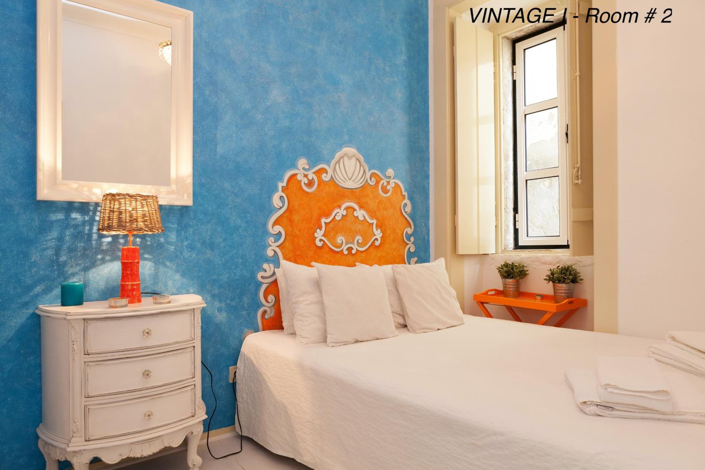 Alfama Vintage 1 Ten guests - Alfama Vintage 2 Five guests - Alfama Vintage 3 Three Guests view 4